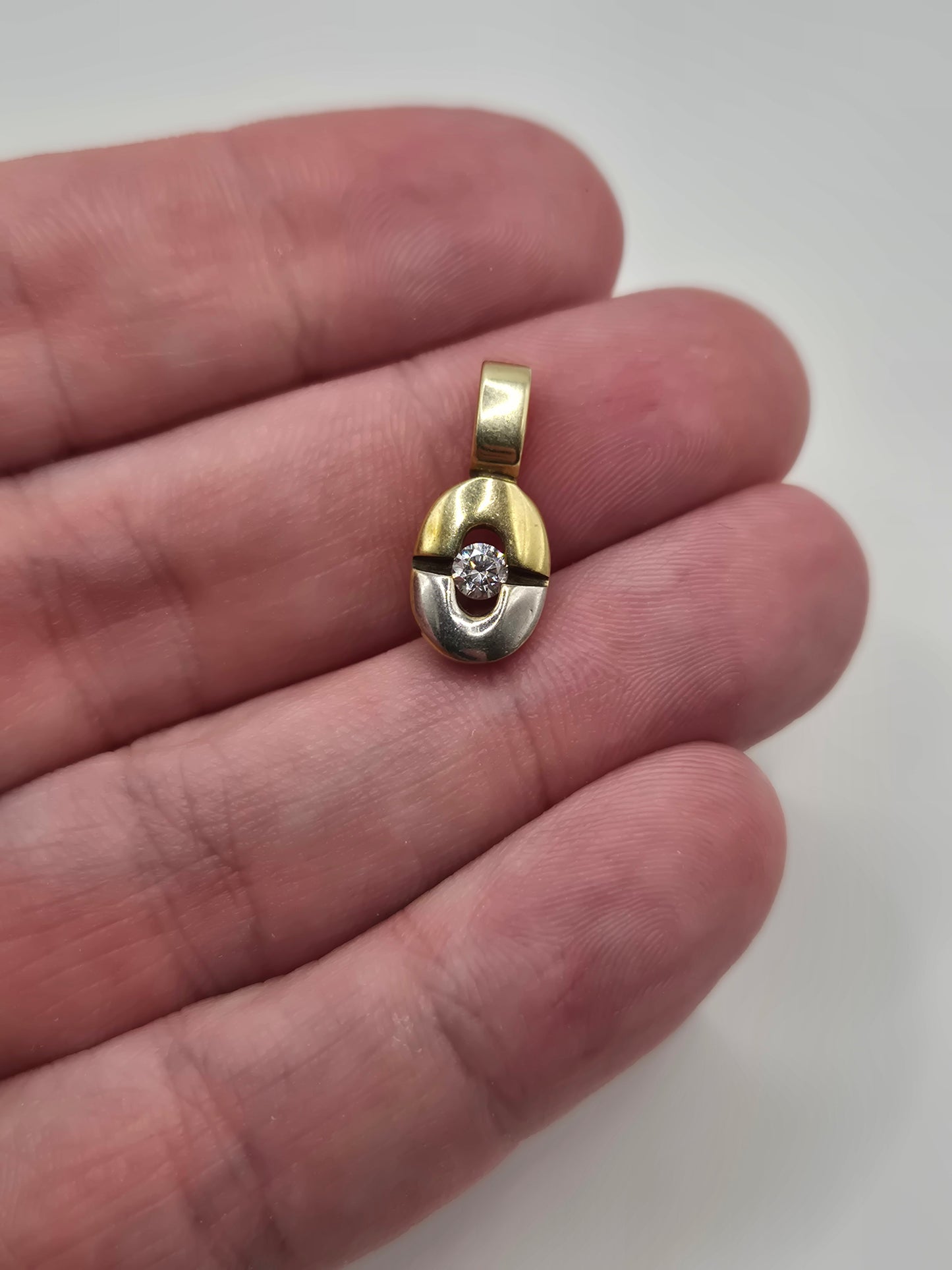 9ct twon tone gold cz pendant