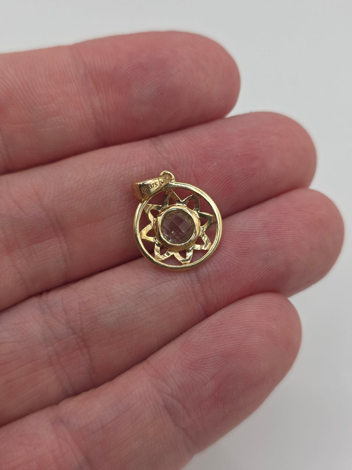 9ct gold rock crystal pendant