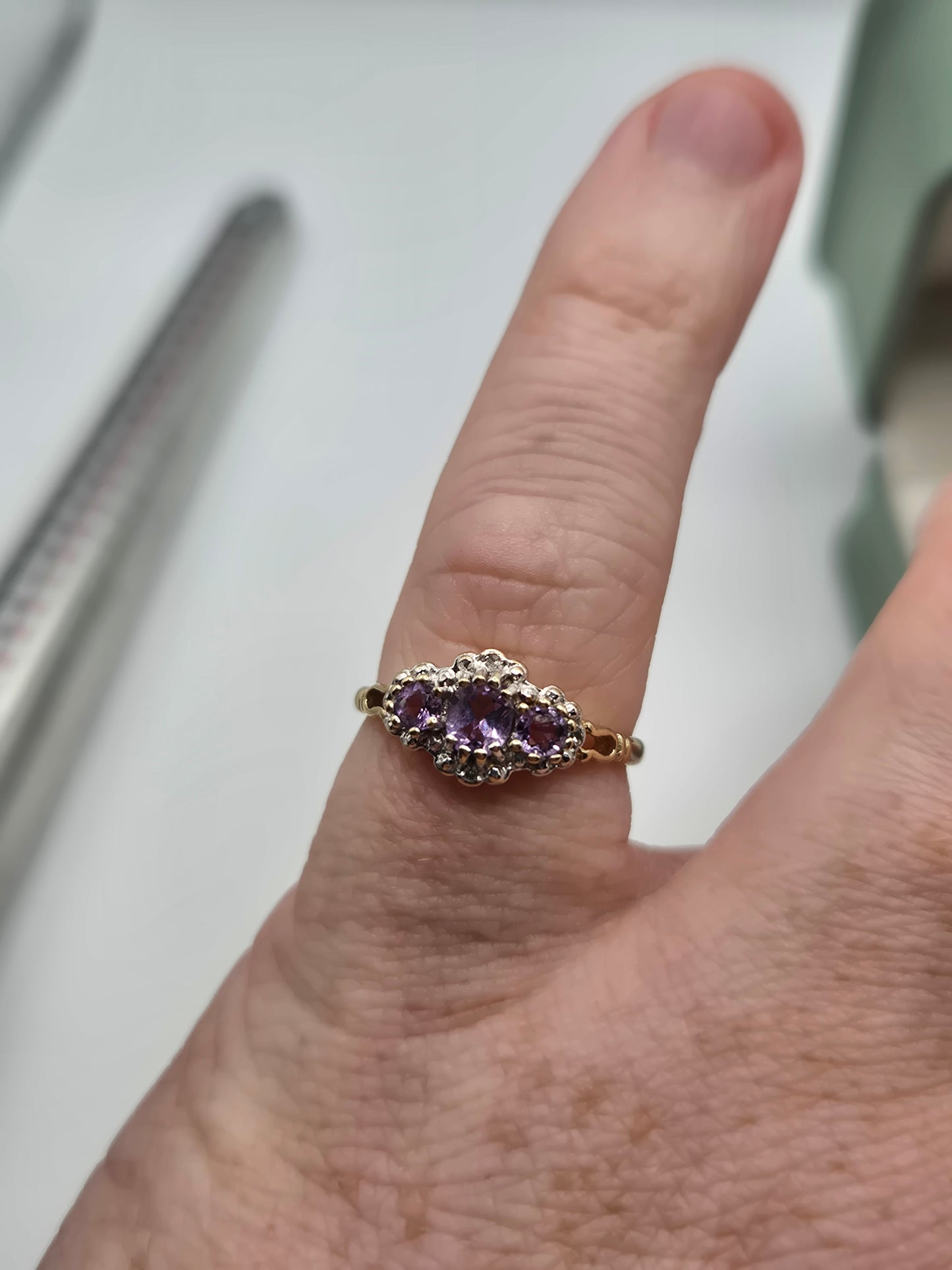 9ct gold amethyst and diamond ring
