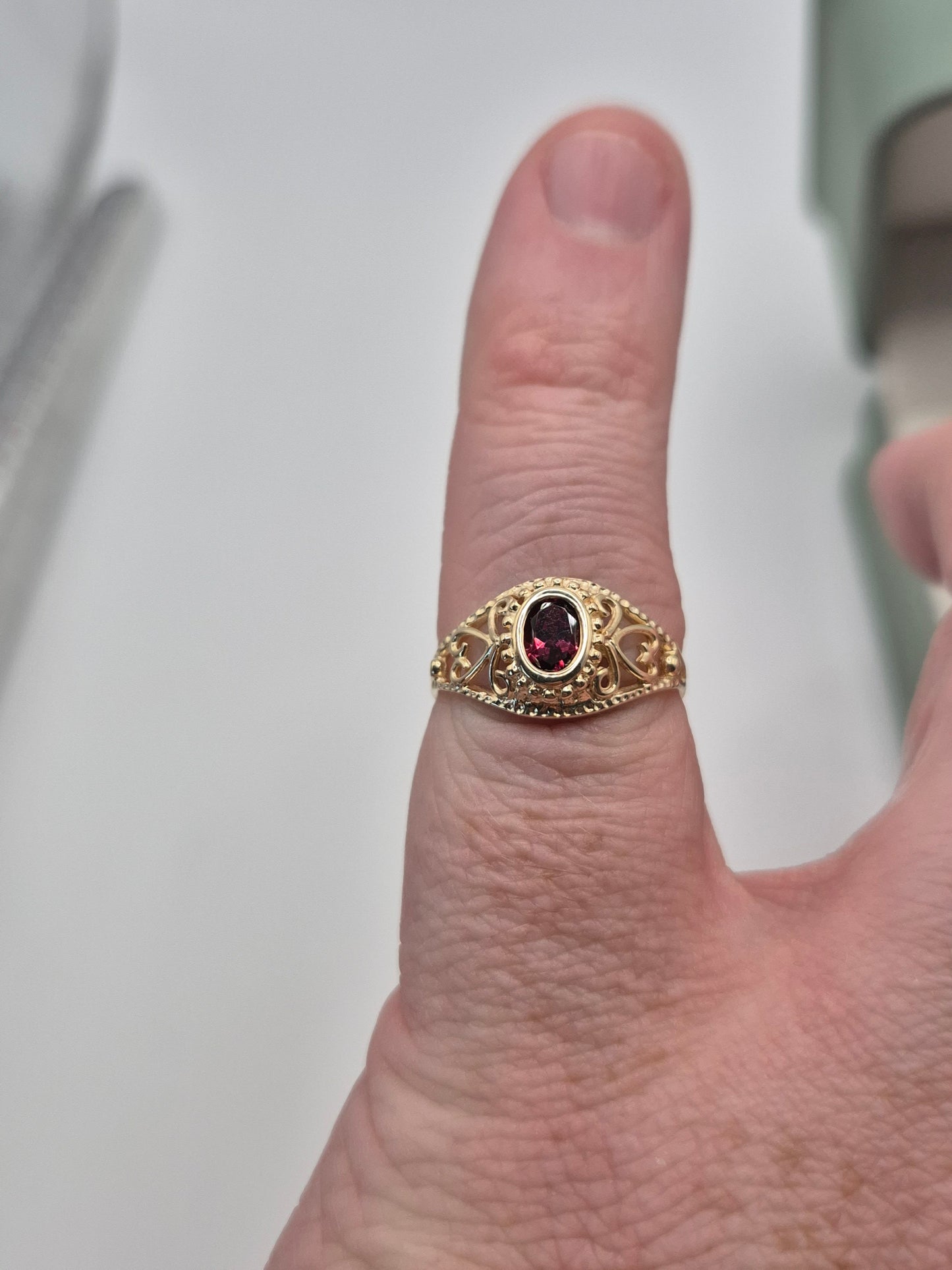 9ct gold pink topaz ring