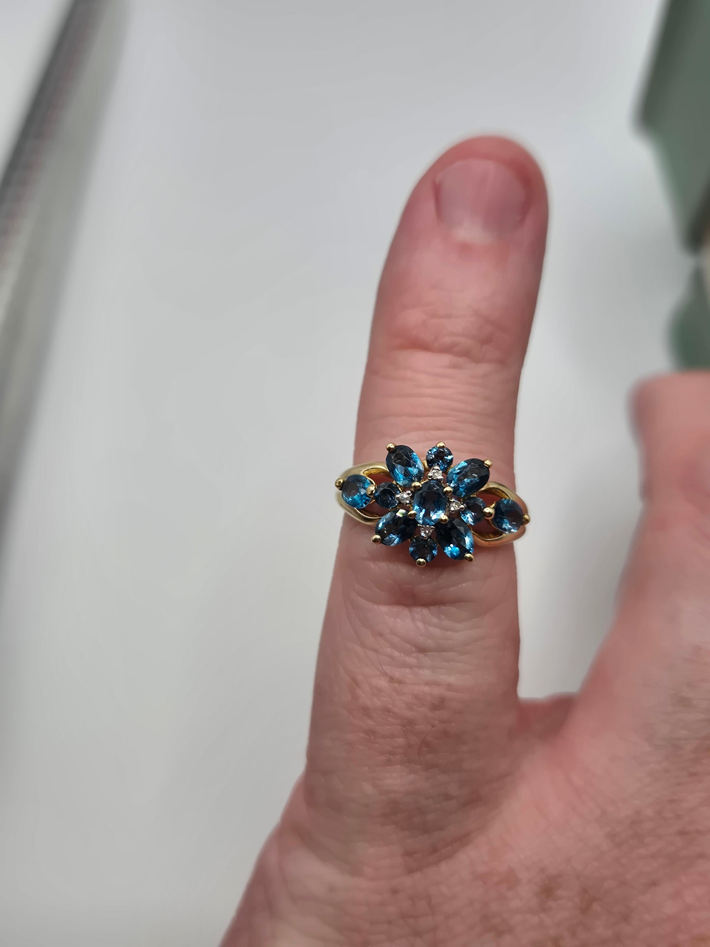 9ct gold topaz and diamond ring