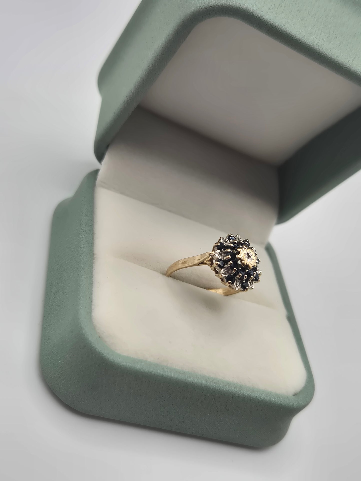 9ct gold sapphire and diamond ring