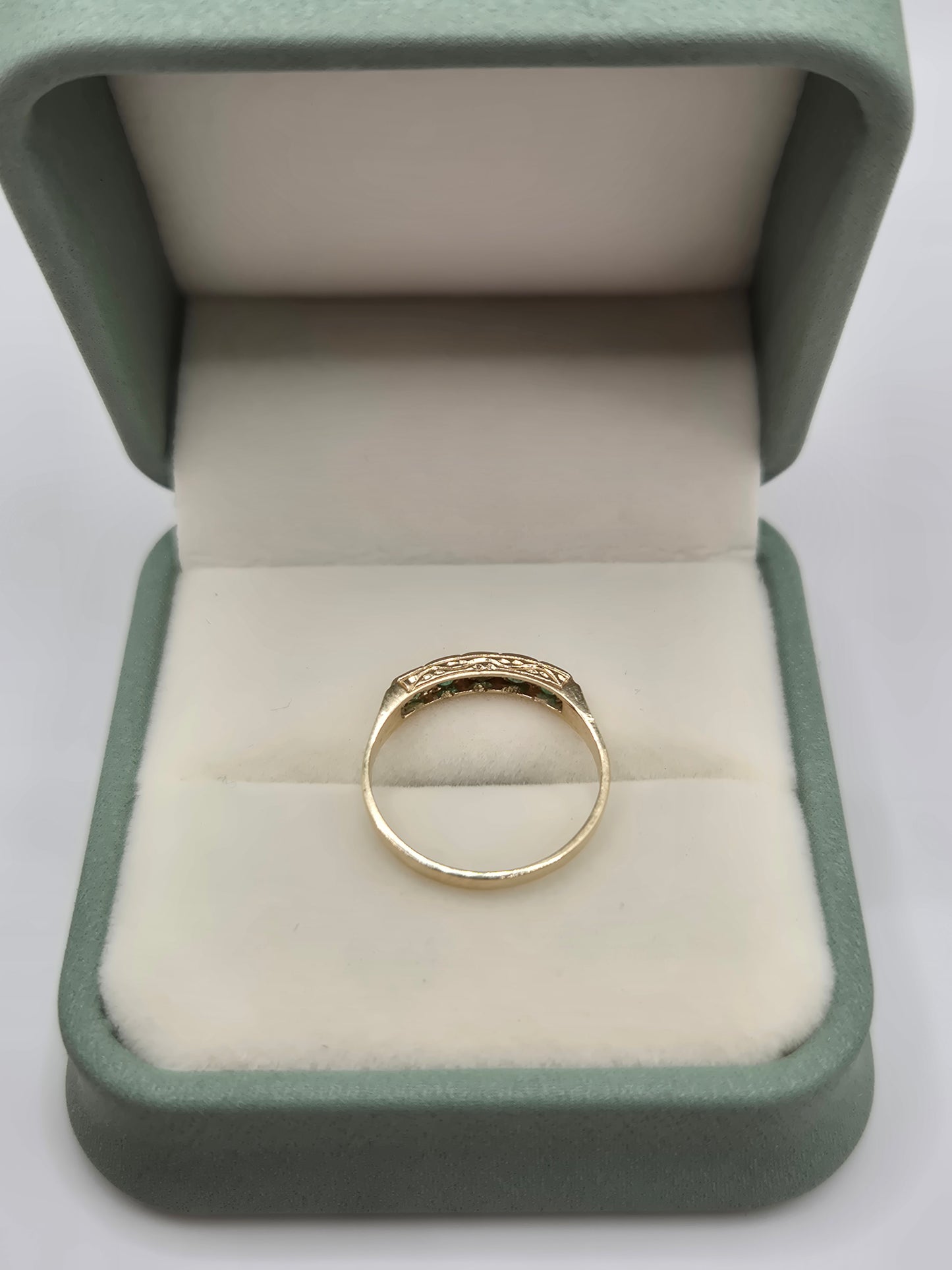 9ct gold emerald ring
