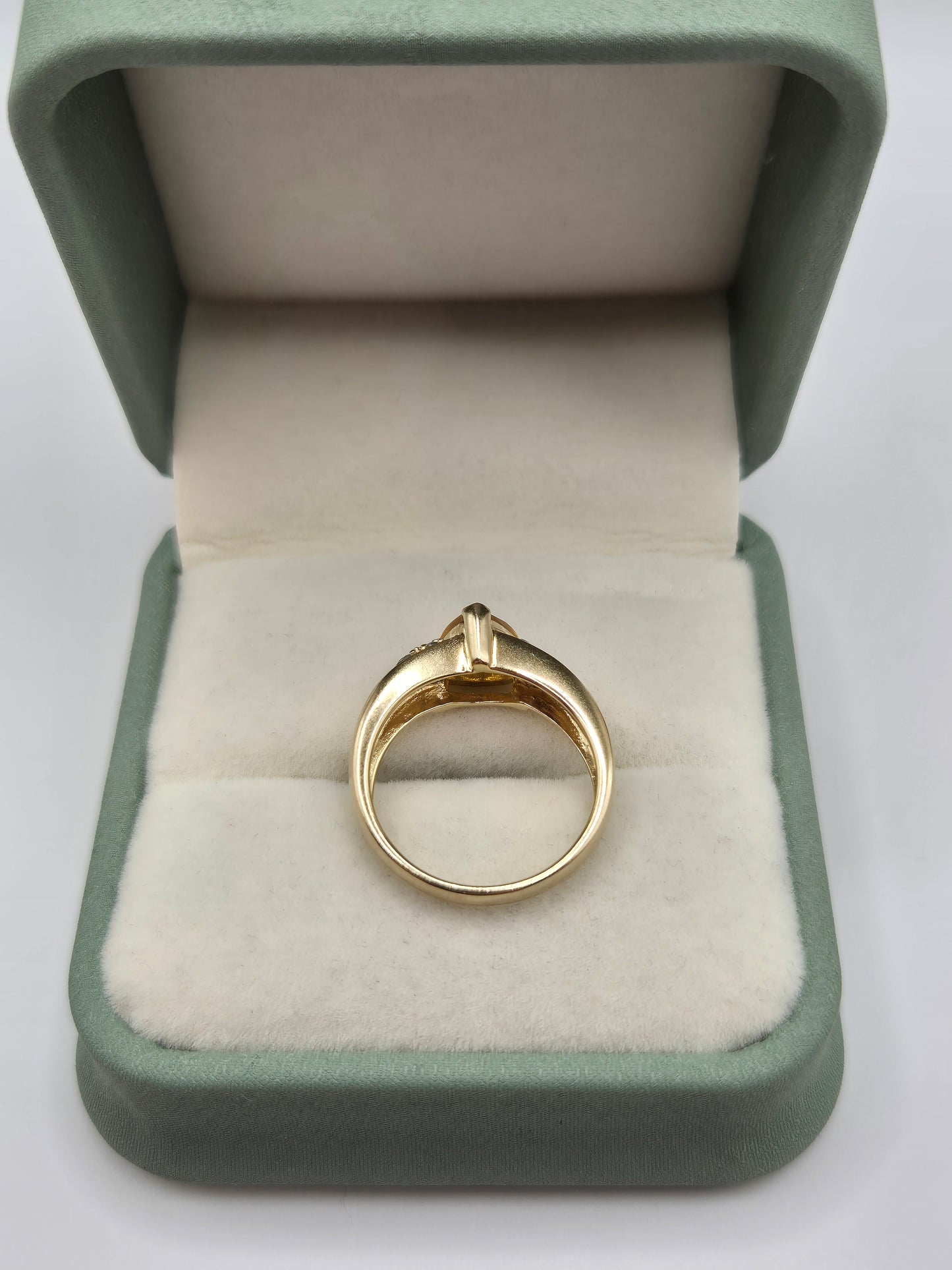 Heavy 9ct gold citrine and topaz ring