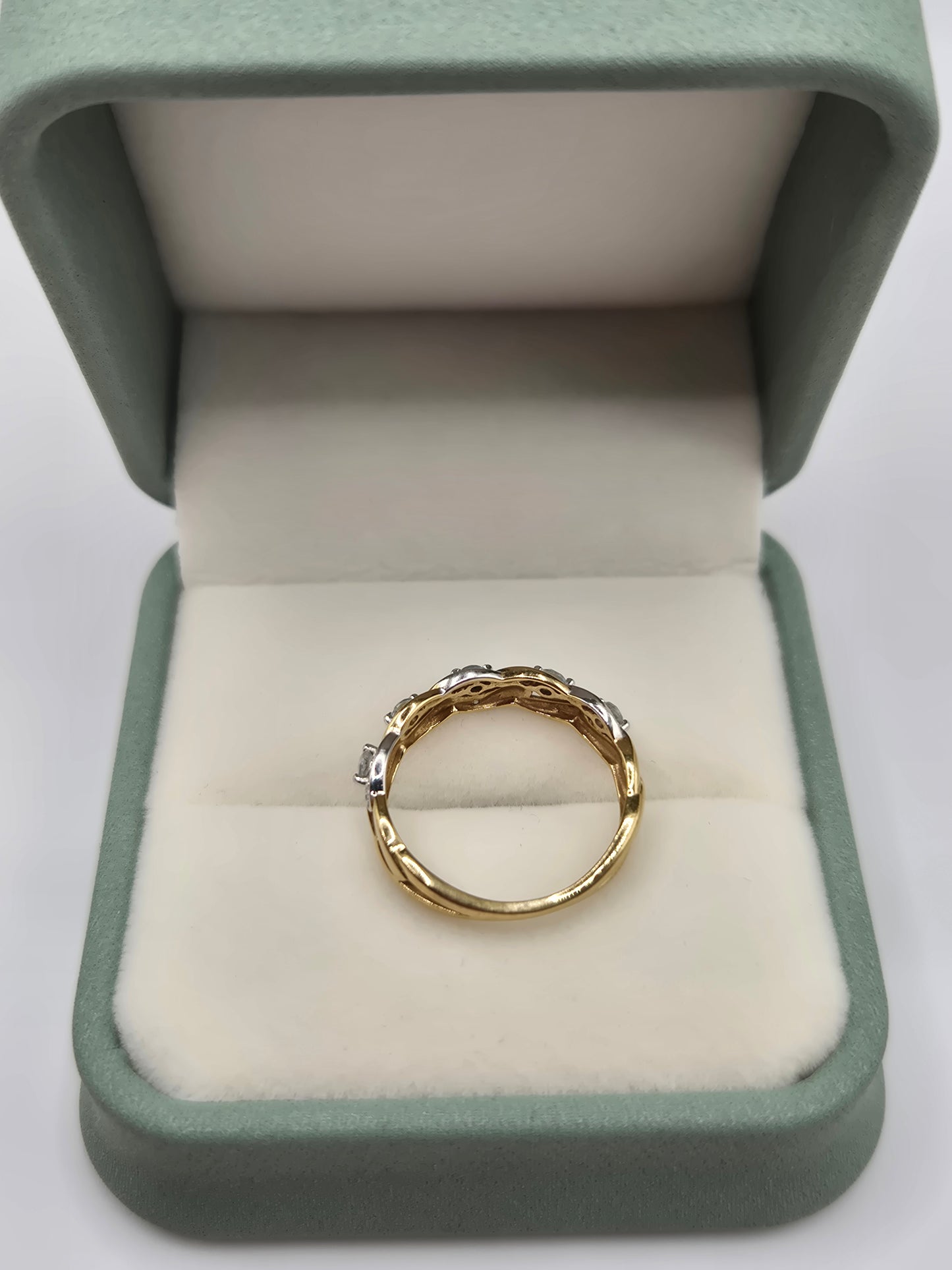 9ct gold topaz and diamond ring