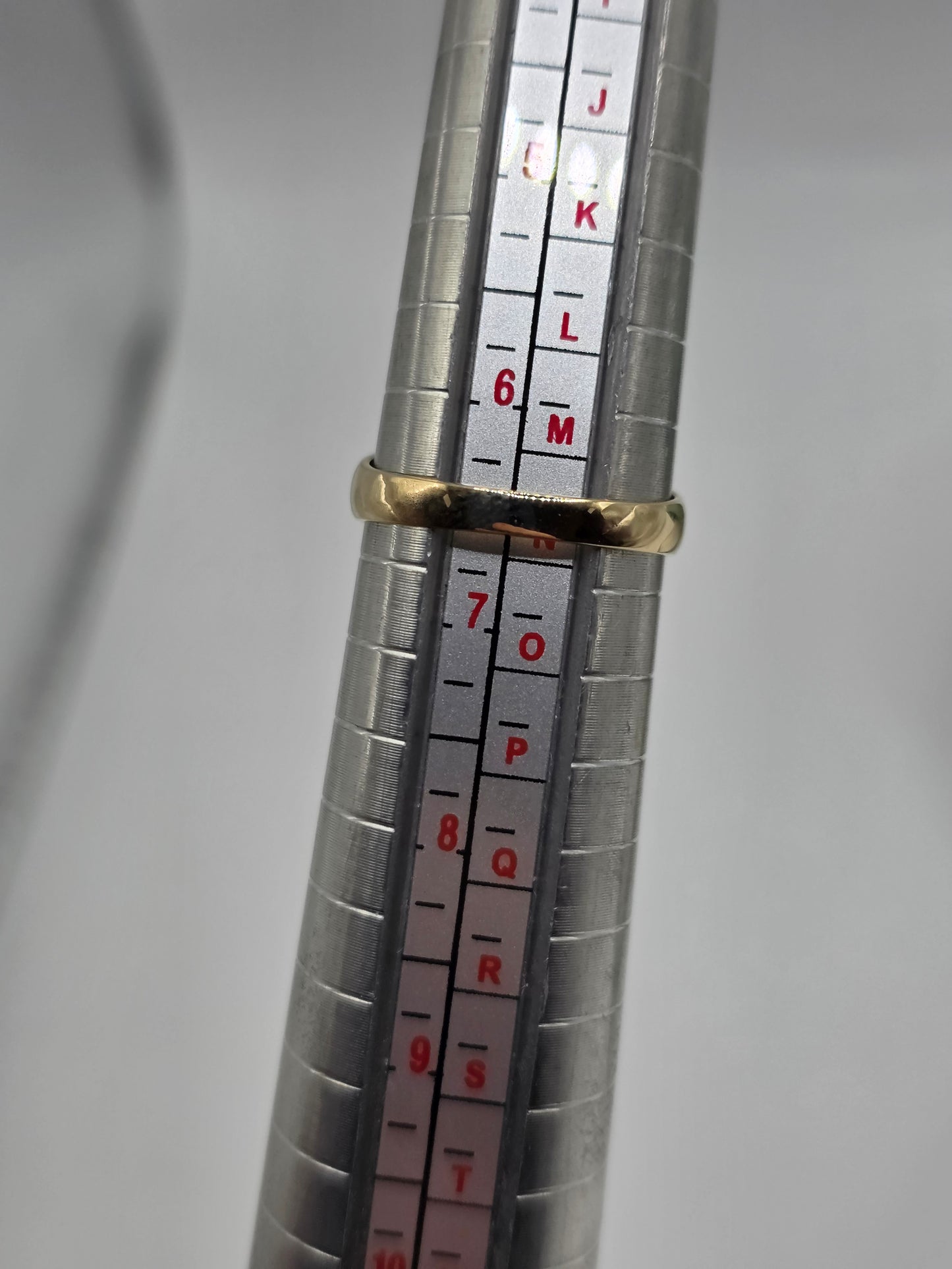 9ct gold ruby and diamond ring