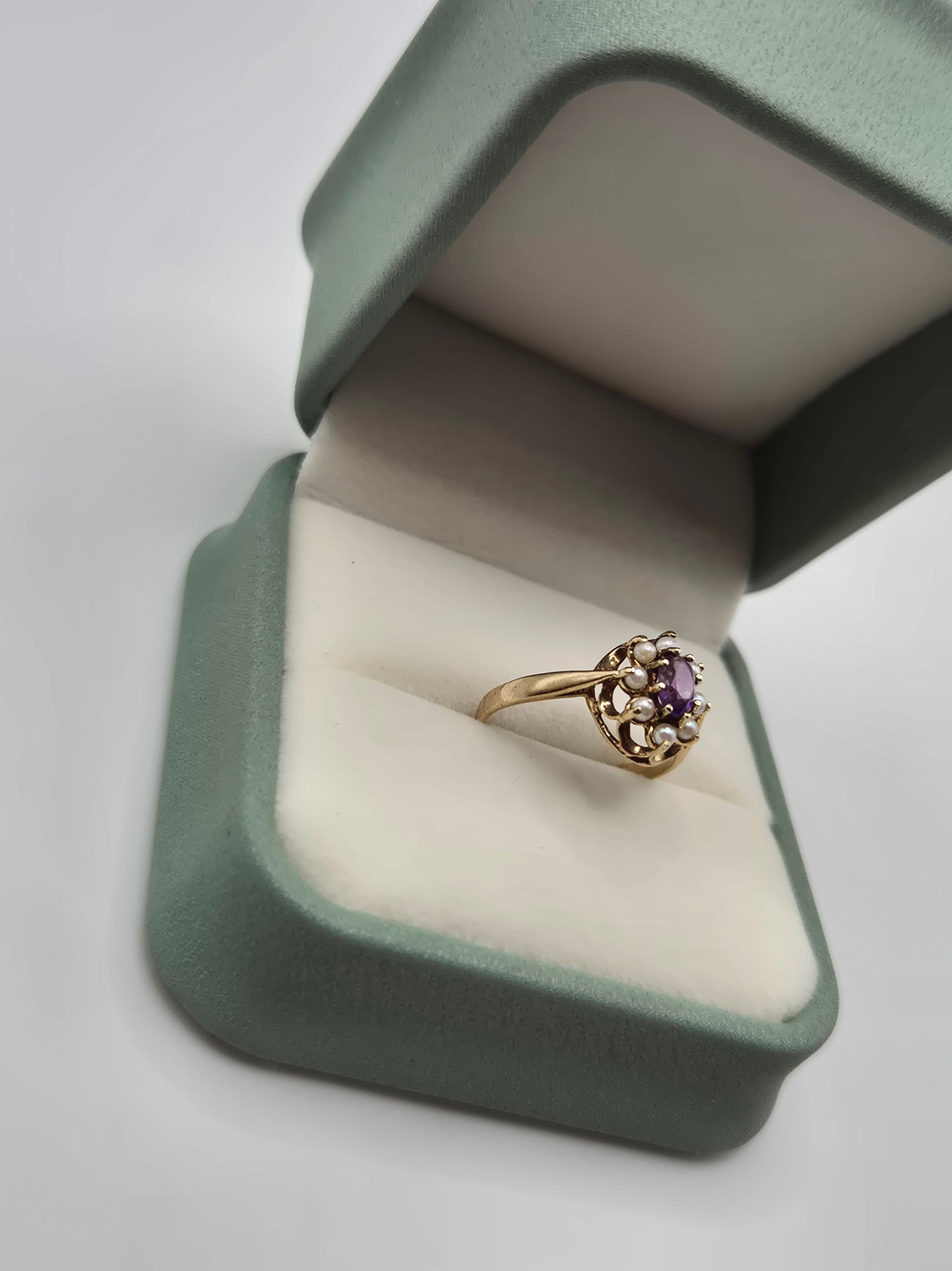 9ct gold amethyst and pearl ring