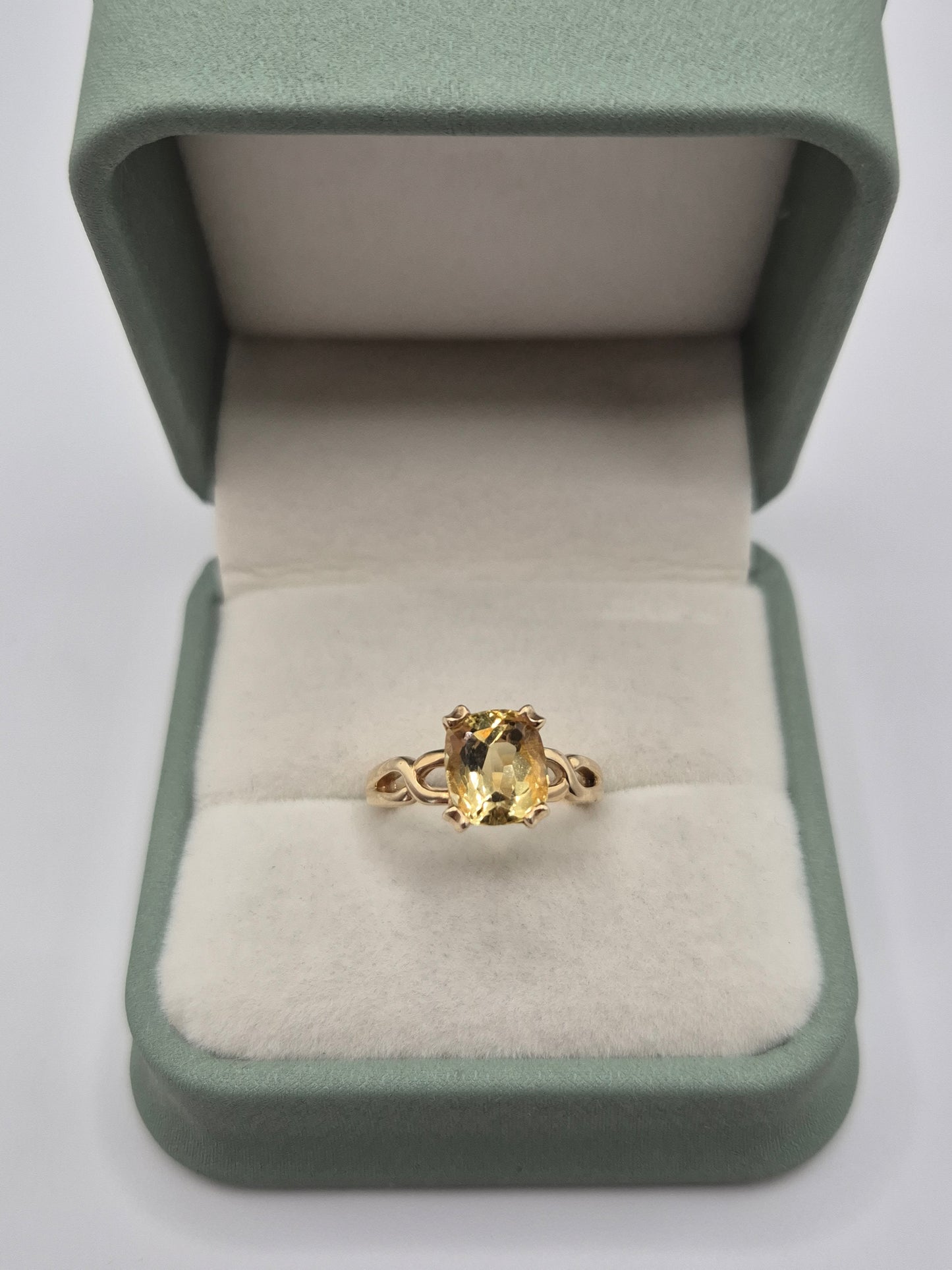 9ct gold citrine ring