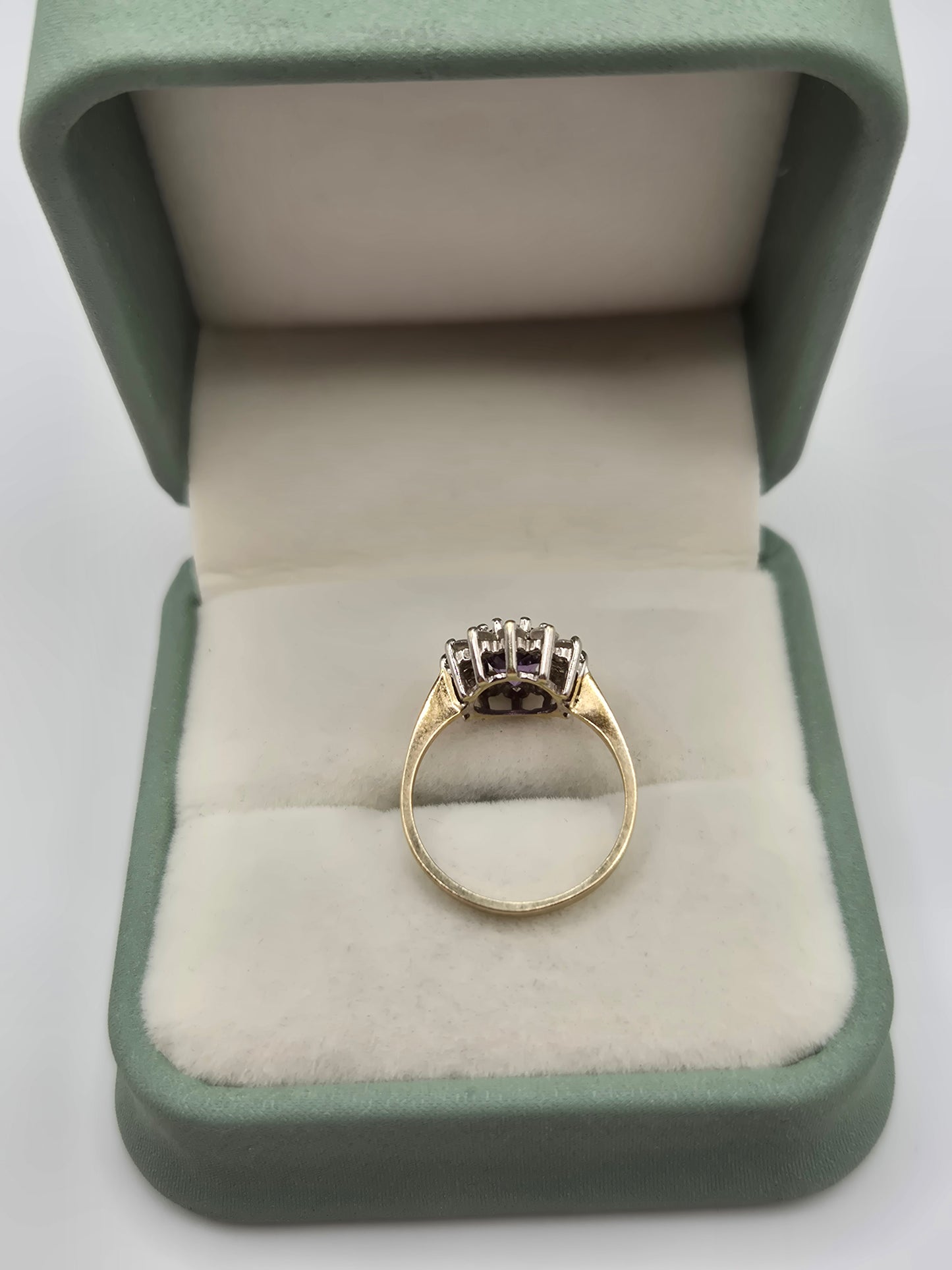9ct gold amethyst and cz ring
