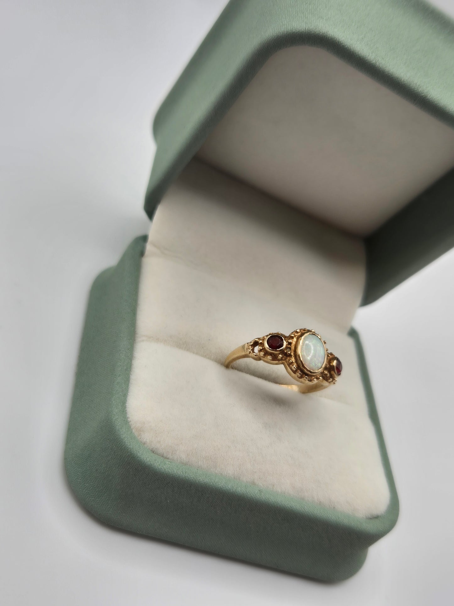 Antique 9ct gold opal and garnet ring