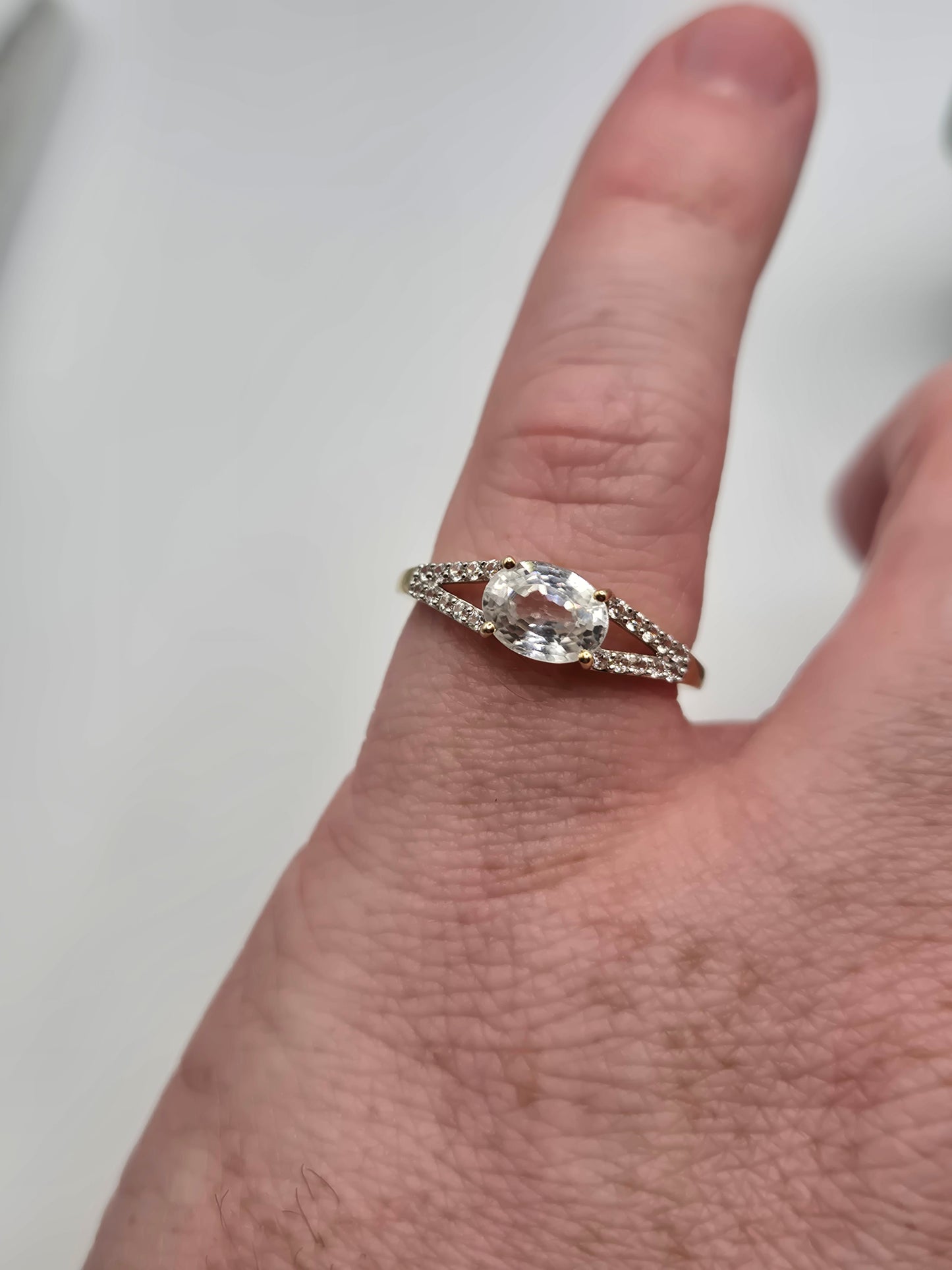 9ct gold white topaz ring