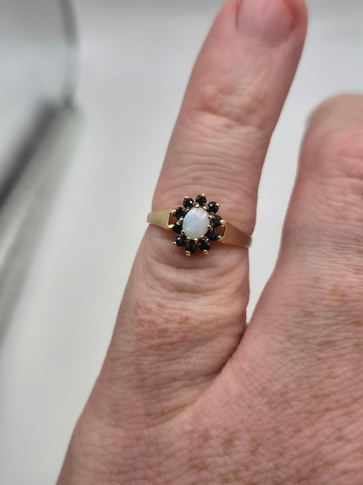 9ct gold opal and sapphire ring