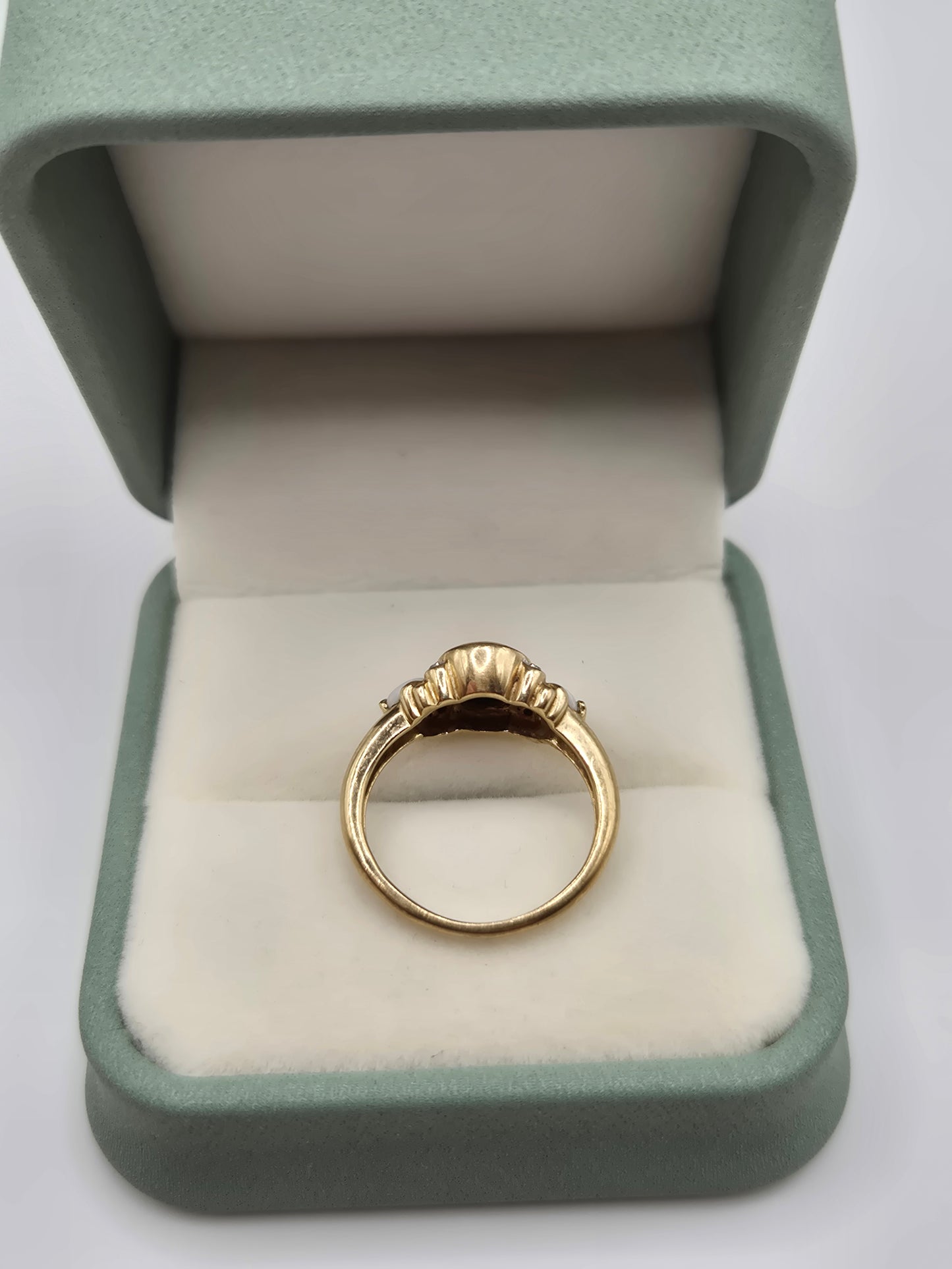 9ct gold opal and diamond ring
