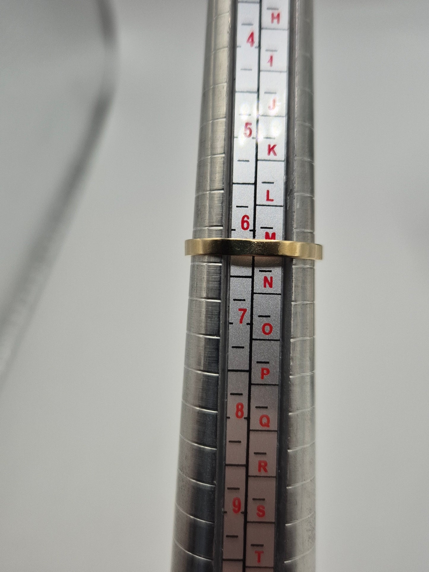 9ct gold diamond ring