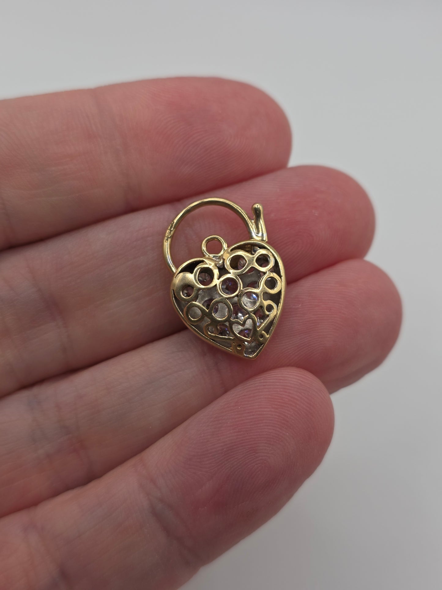 9ct gold cz heart padlock
