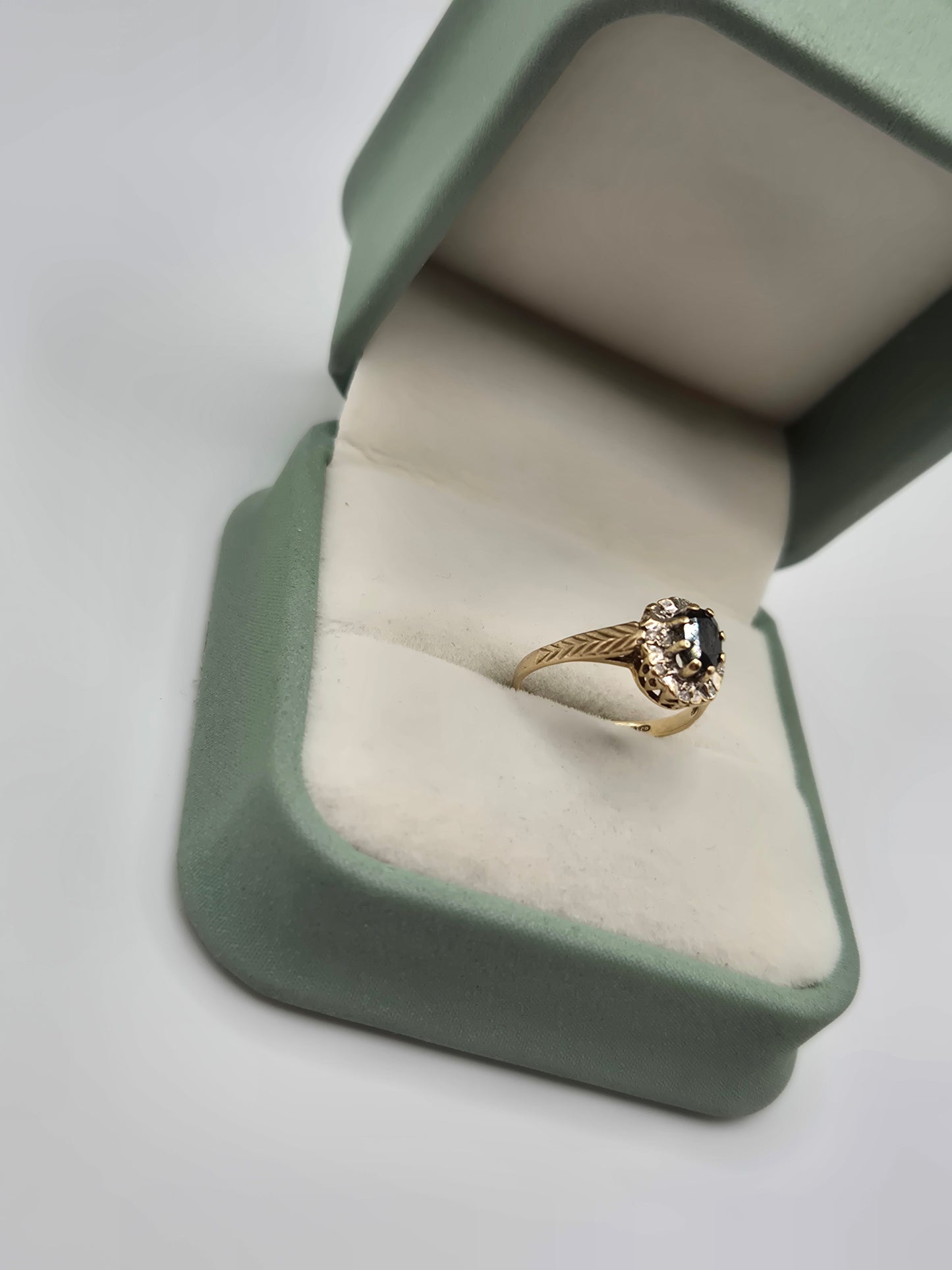 9ct gold sapphire and diamond ring