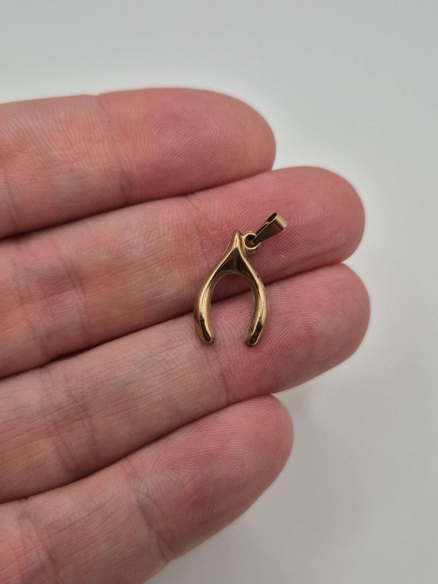 9ct gold wishbone charm
