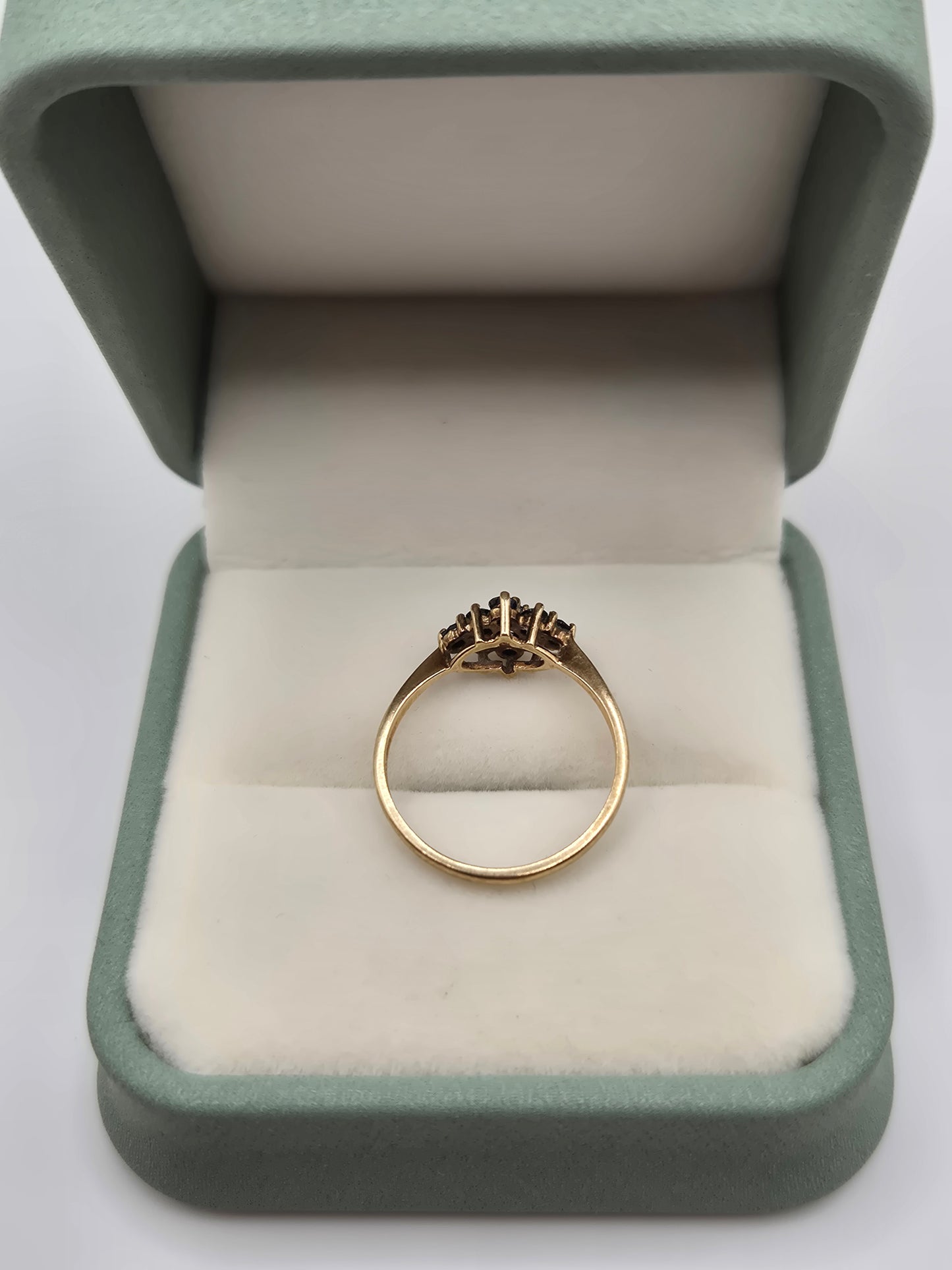 9ct gold sapphire ring