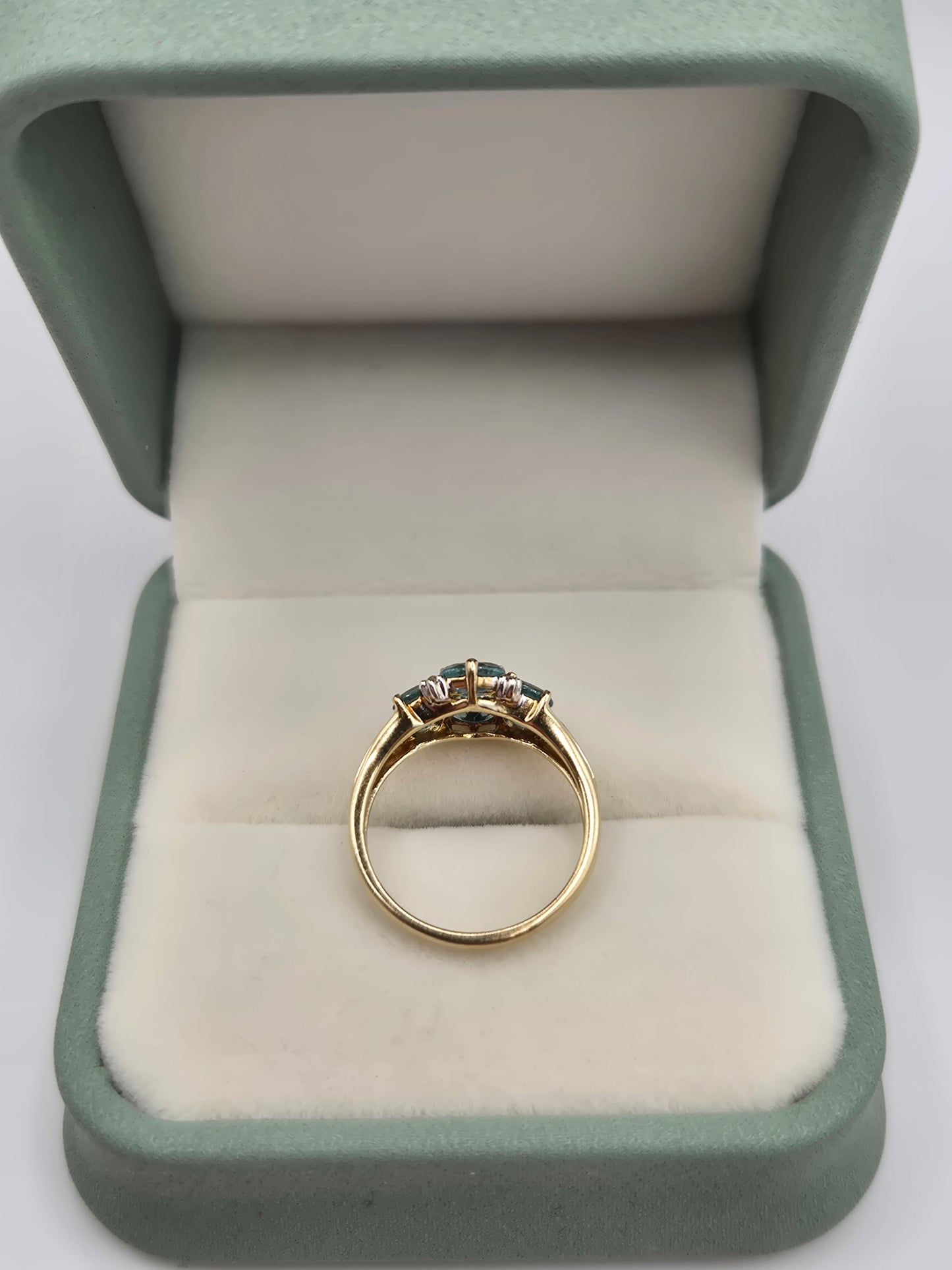 9ct gold topaz and diamond ring