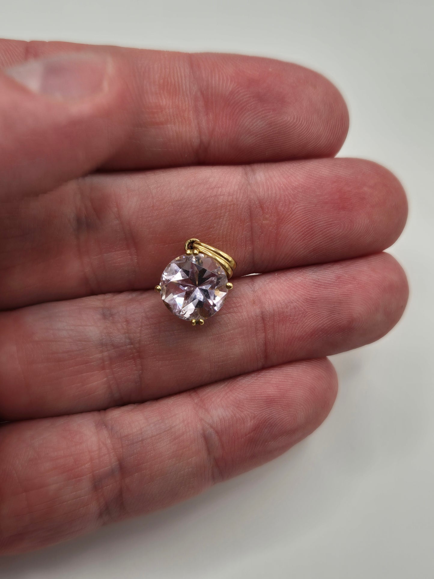 9ct gold kunzite pendant