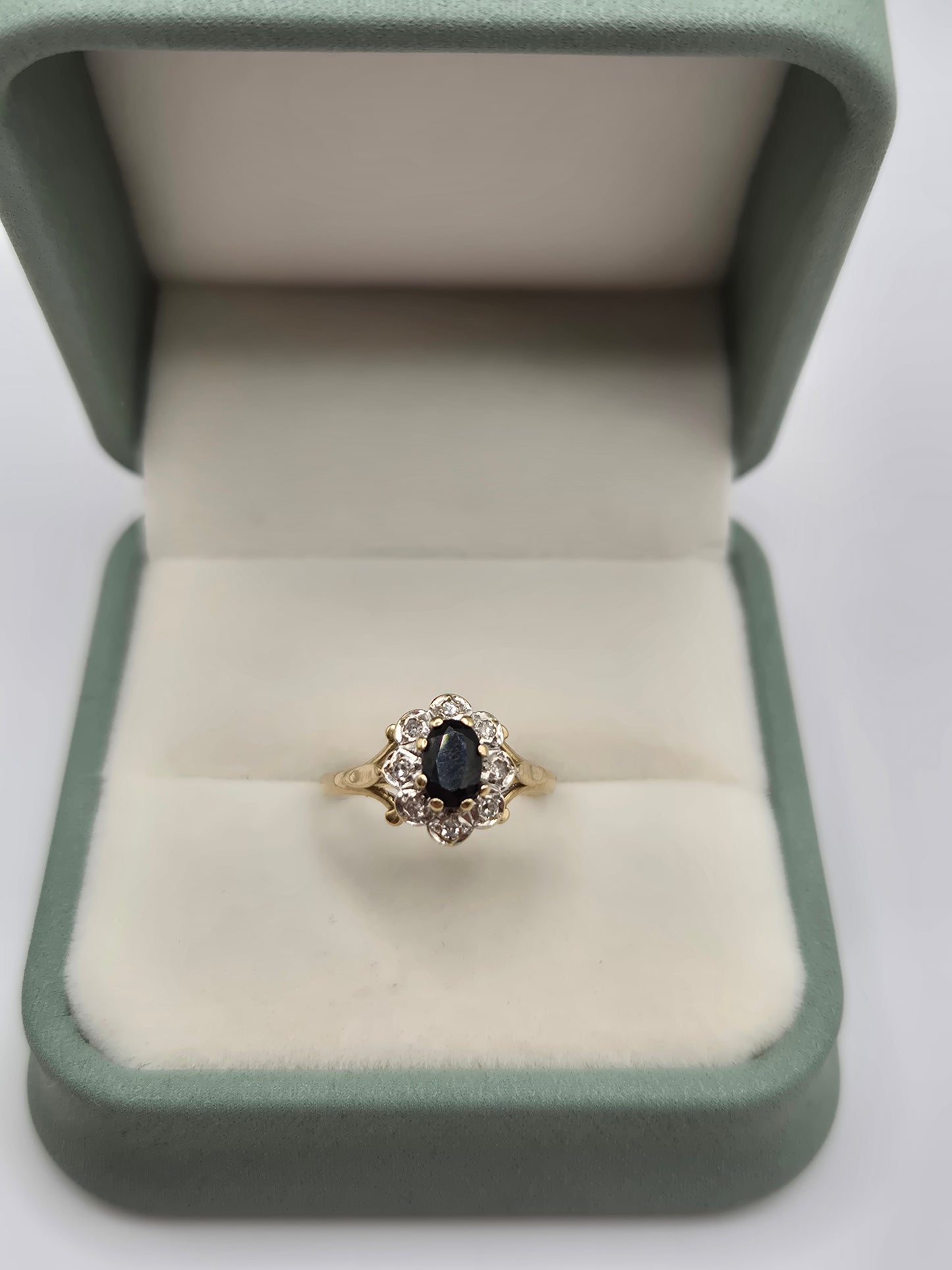 9ct gold sapphire and diamond ring