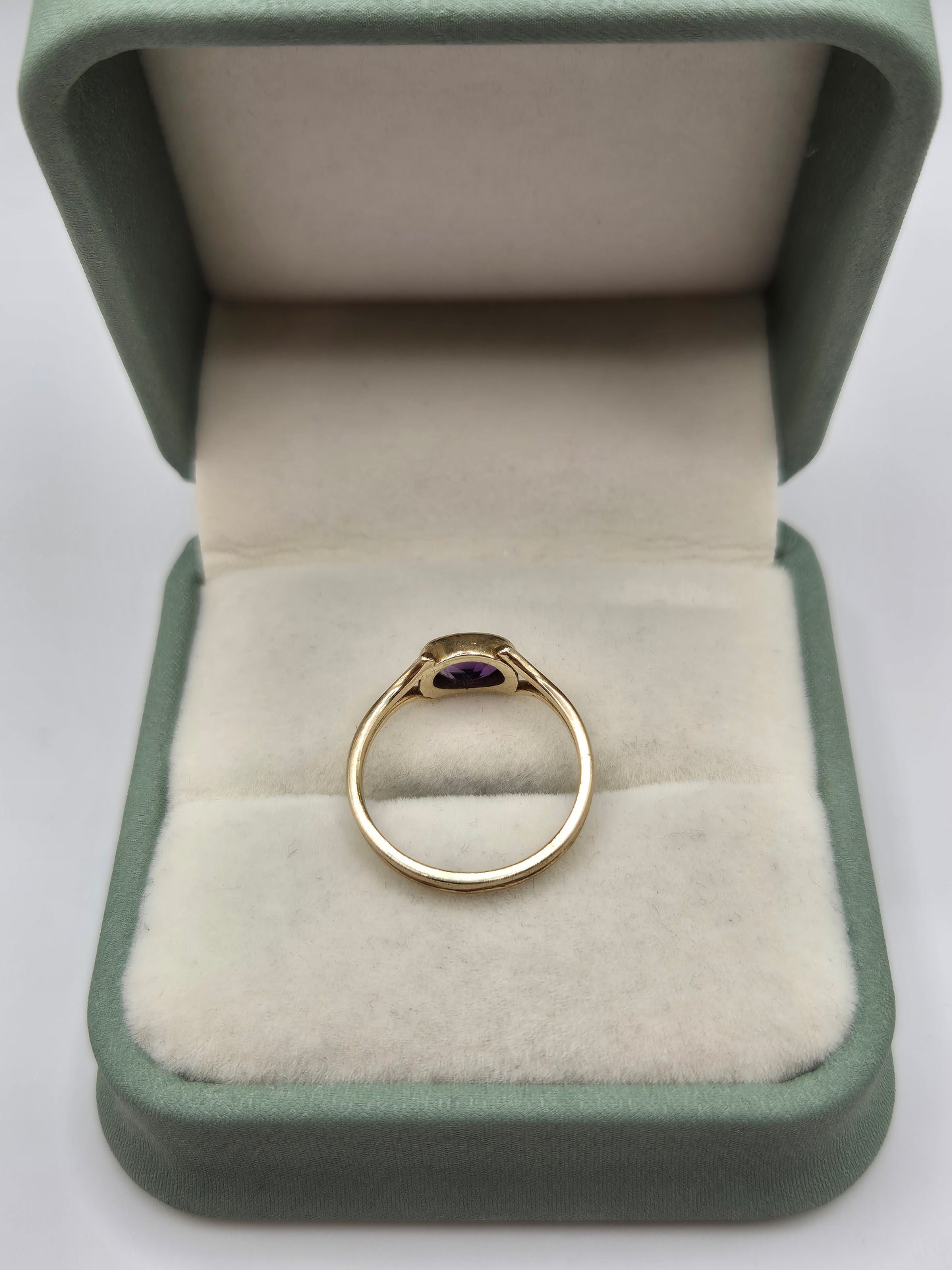 9ct gold amethyst ring