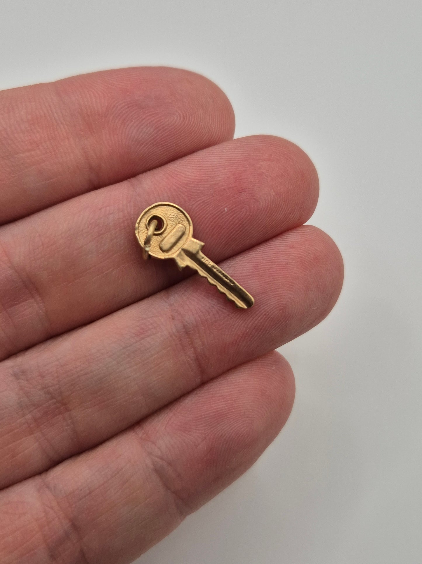9ct gold key charm