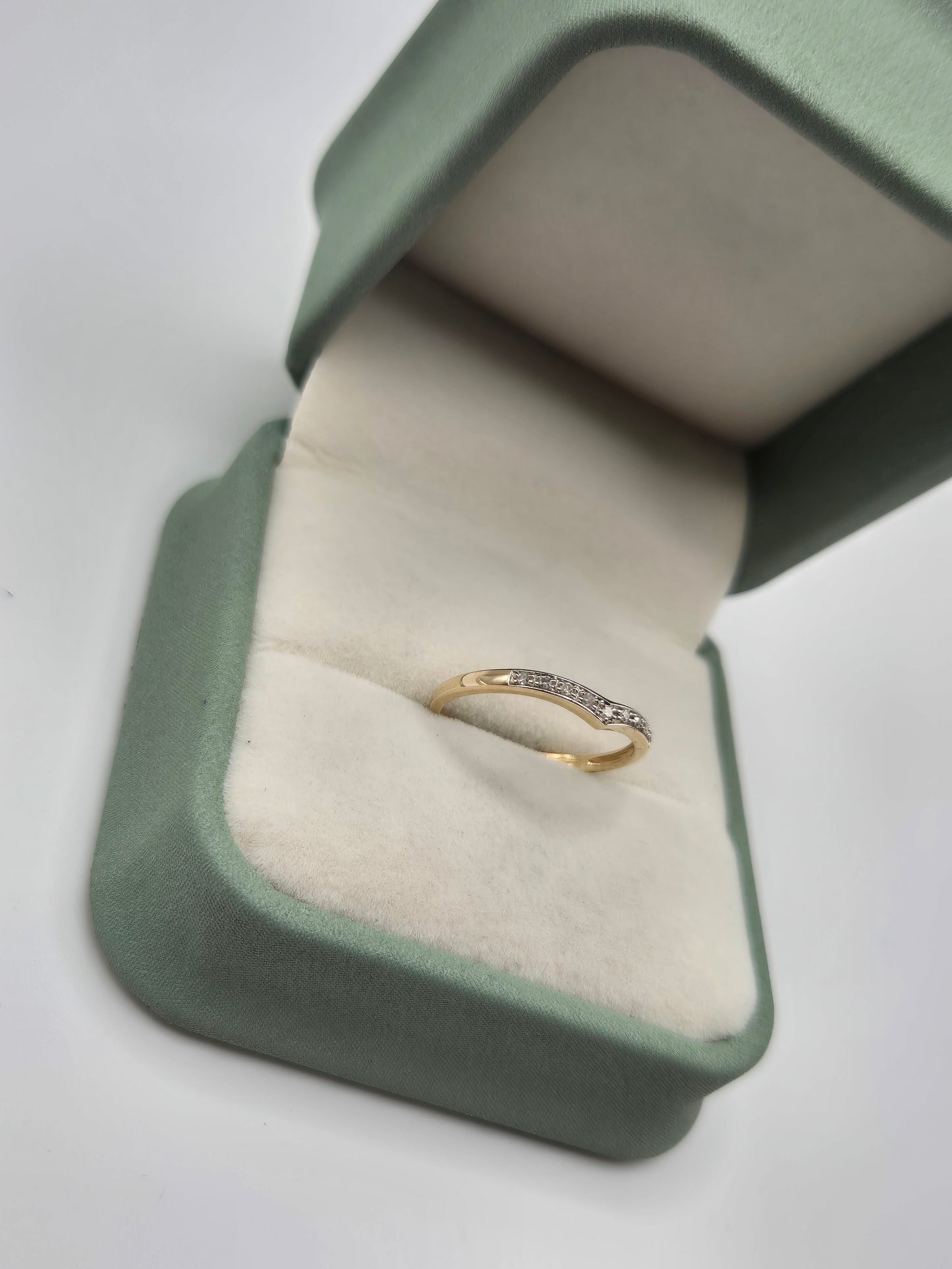 9ct gold diamond wishbone ring