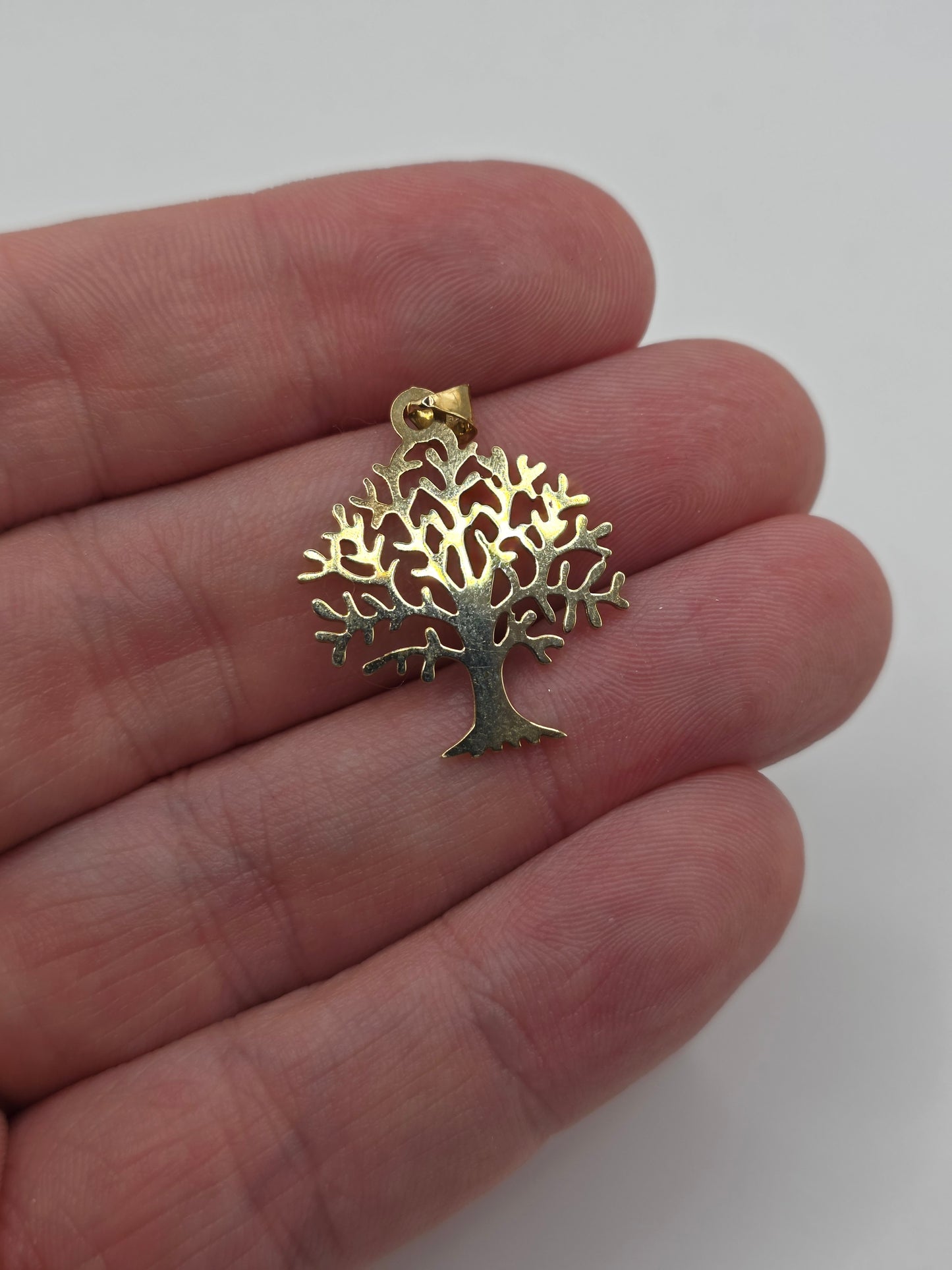 9ct gold tree of life pendant