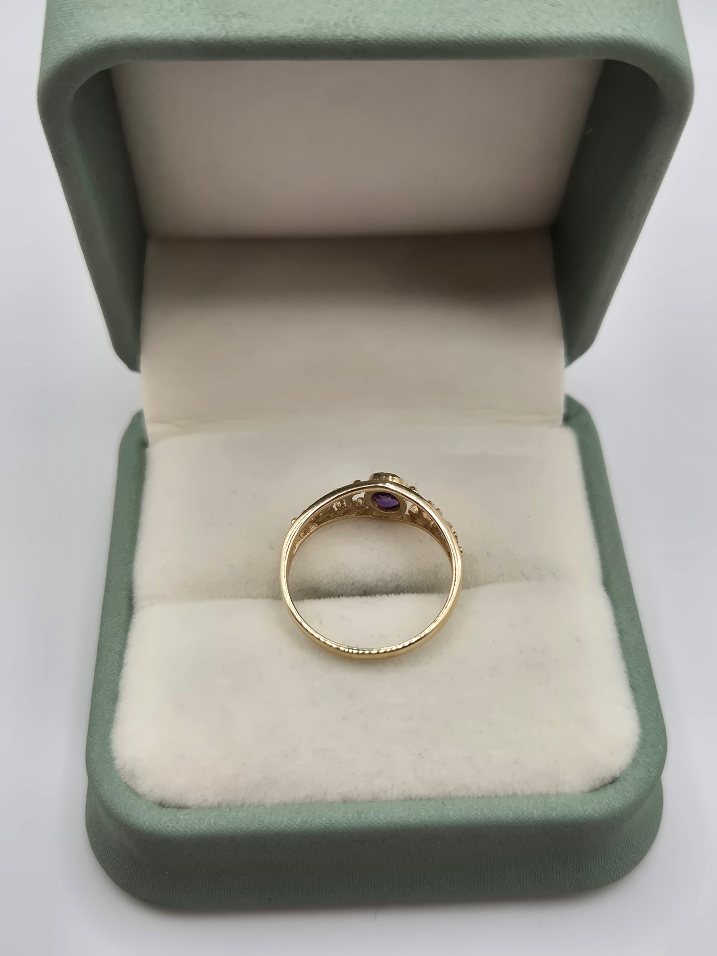 9ct gold amethyst ring
