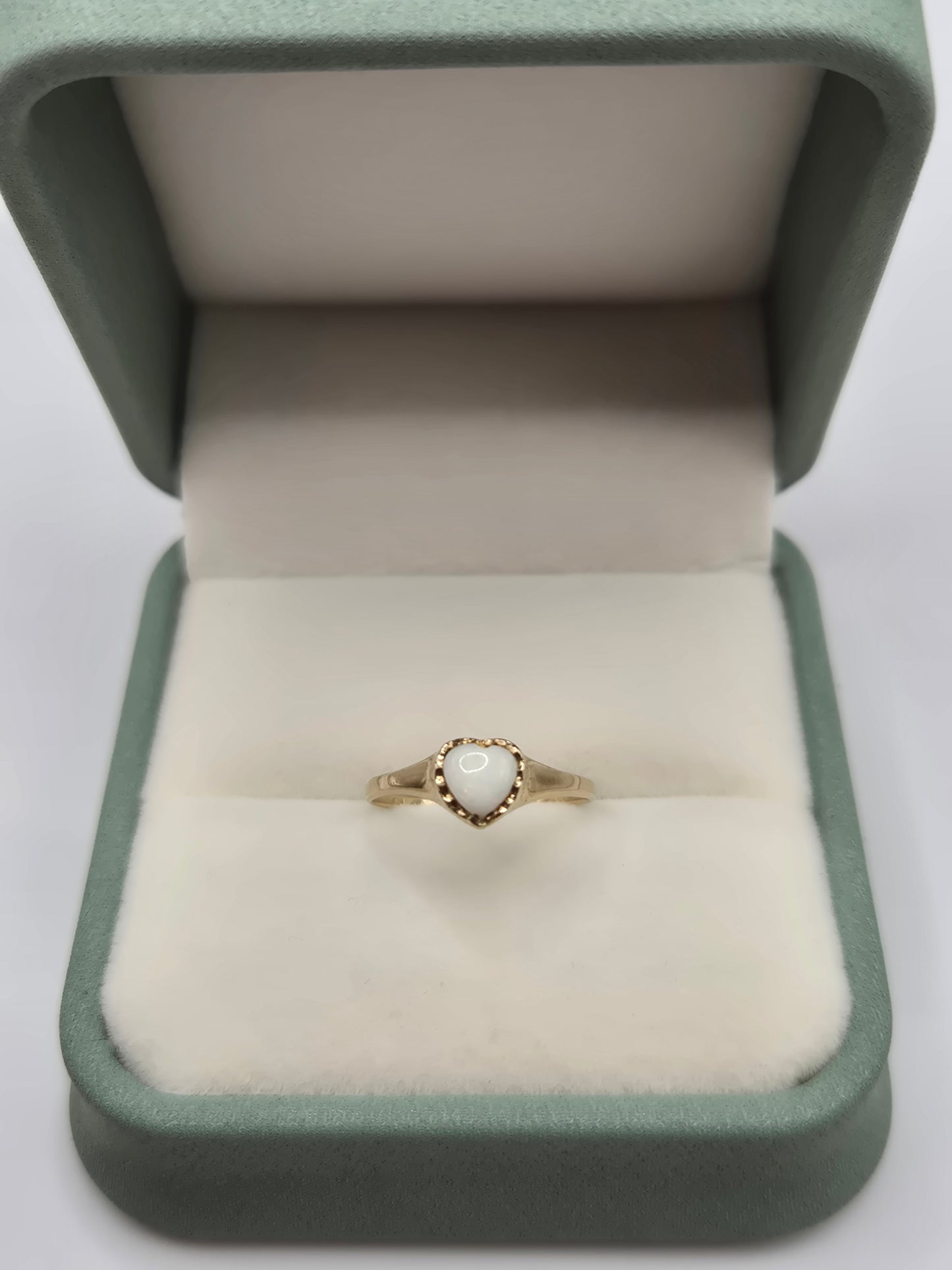 9ct gold opal heart ring
