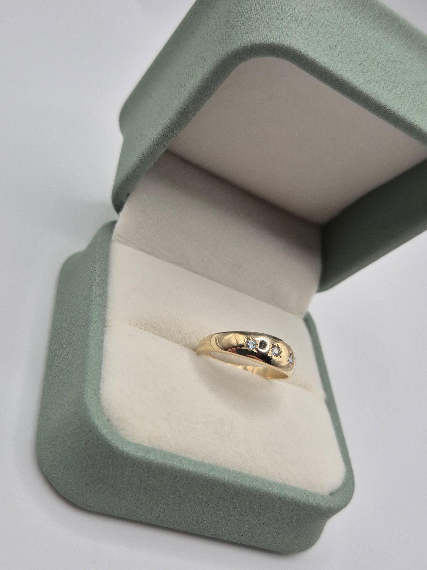 9ct gold topaz gypsy ring