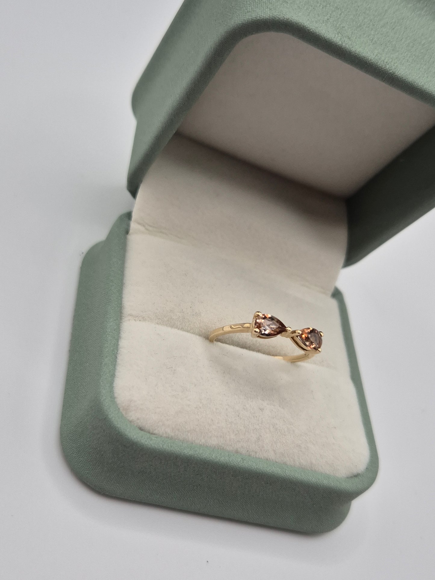 9ct gold tourmaline ring