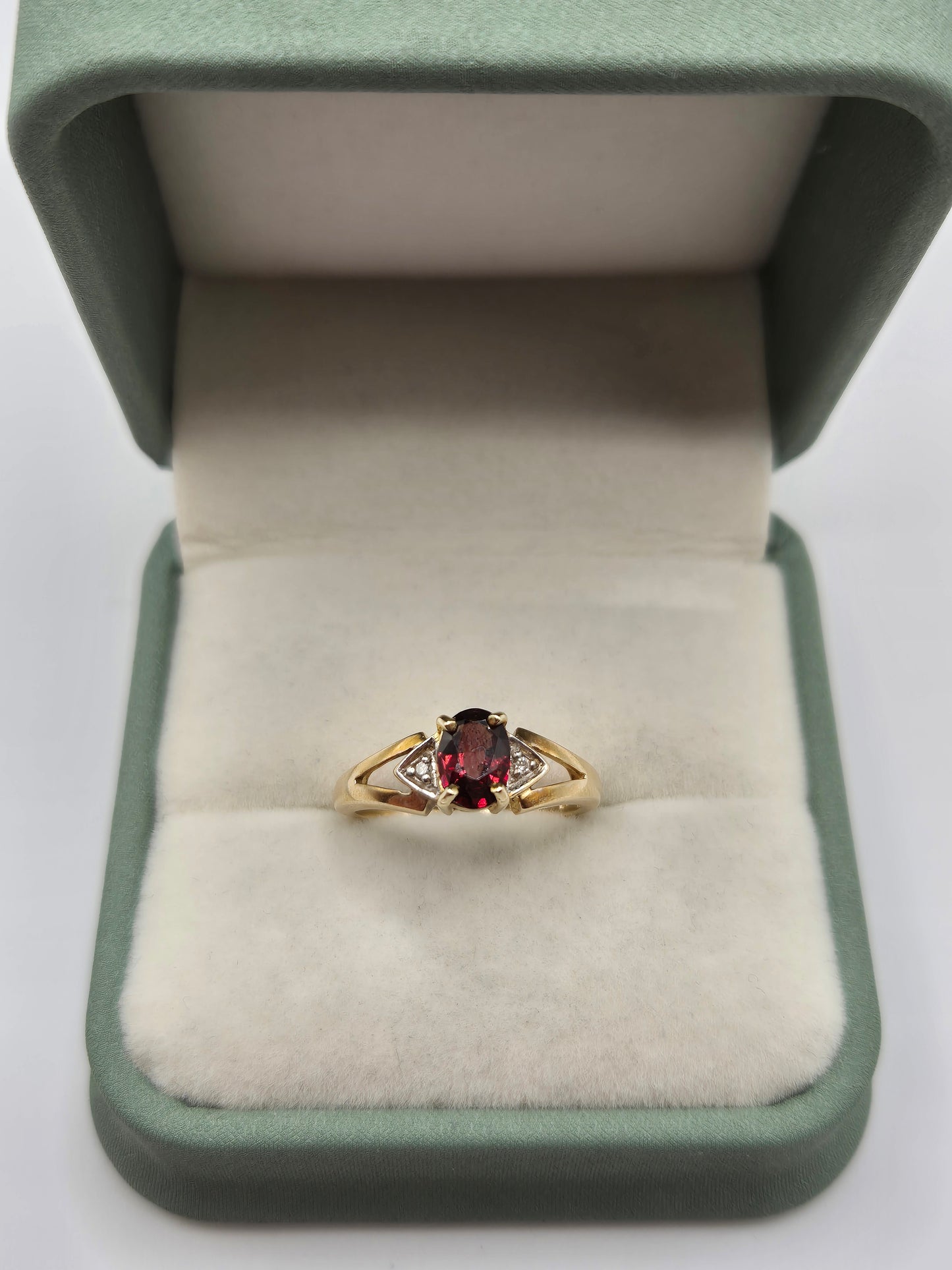 9ct gold tourmaline and diamond ring