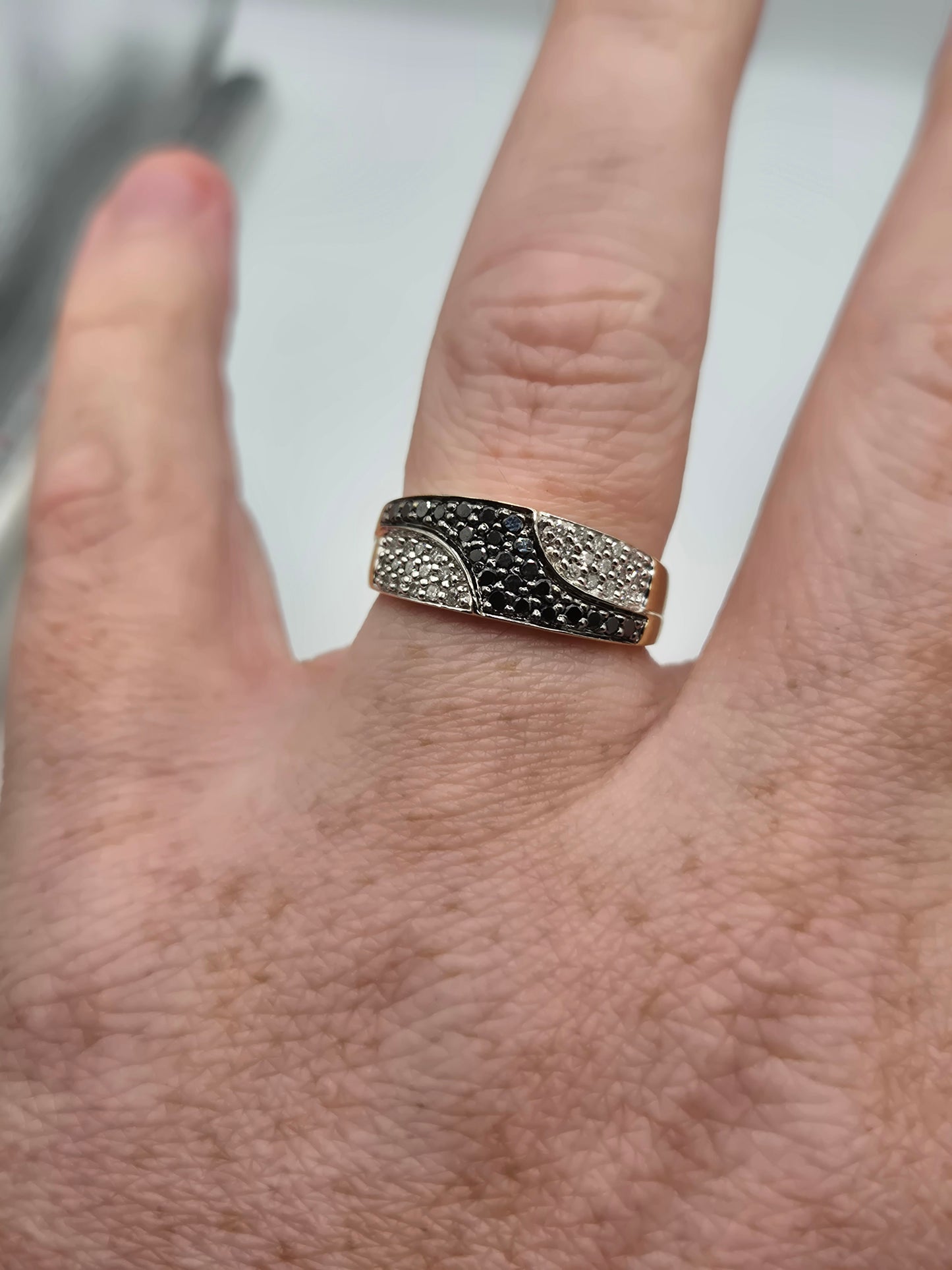 9ct gold diamond cluster ring