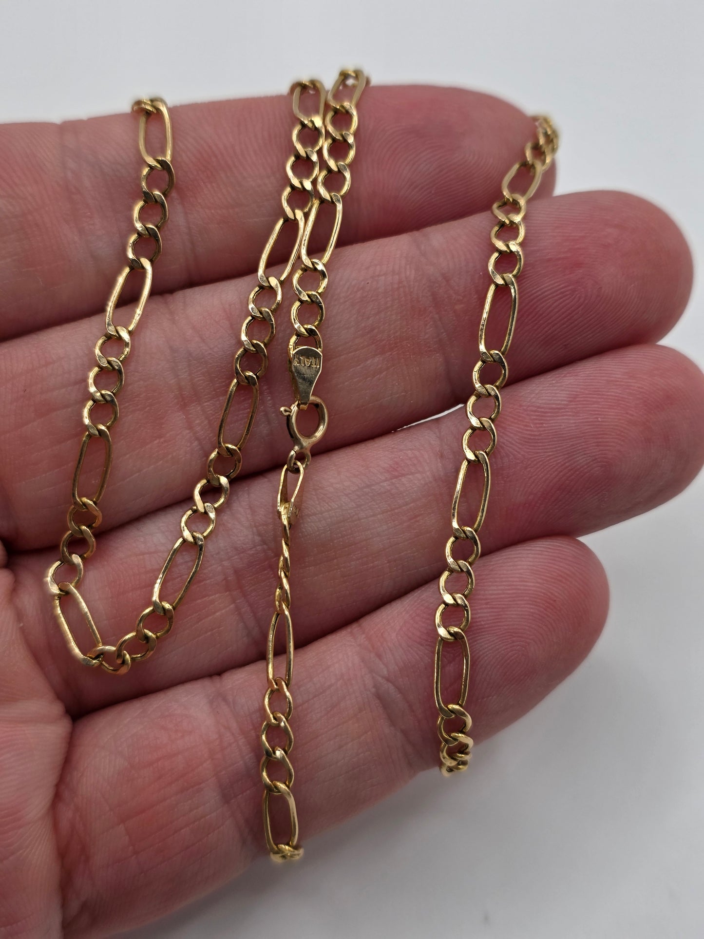9ct gold figaro chain (50)