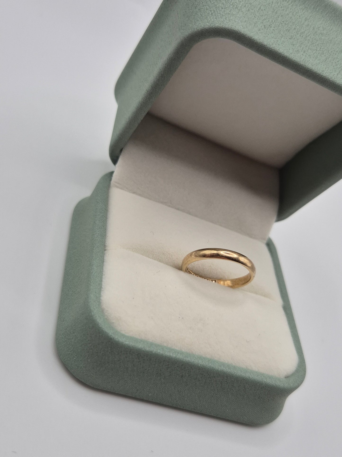 9ct gold wedding band ring