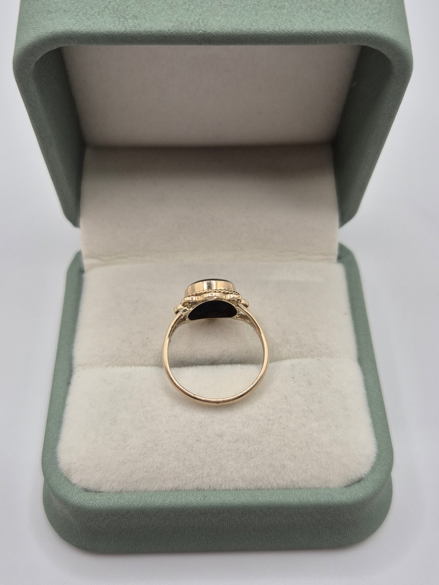 9ct gold onyx signet ring