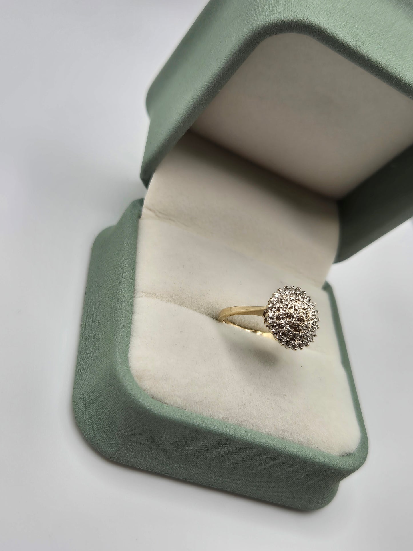 9ct gold diamond cluster ring