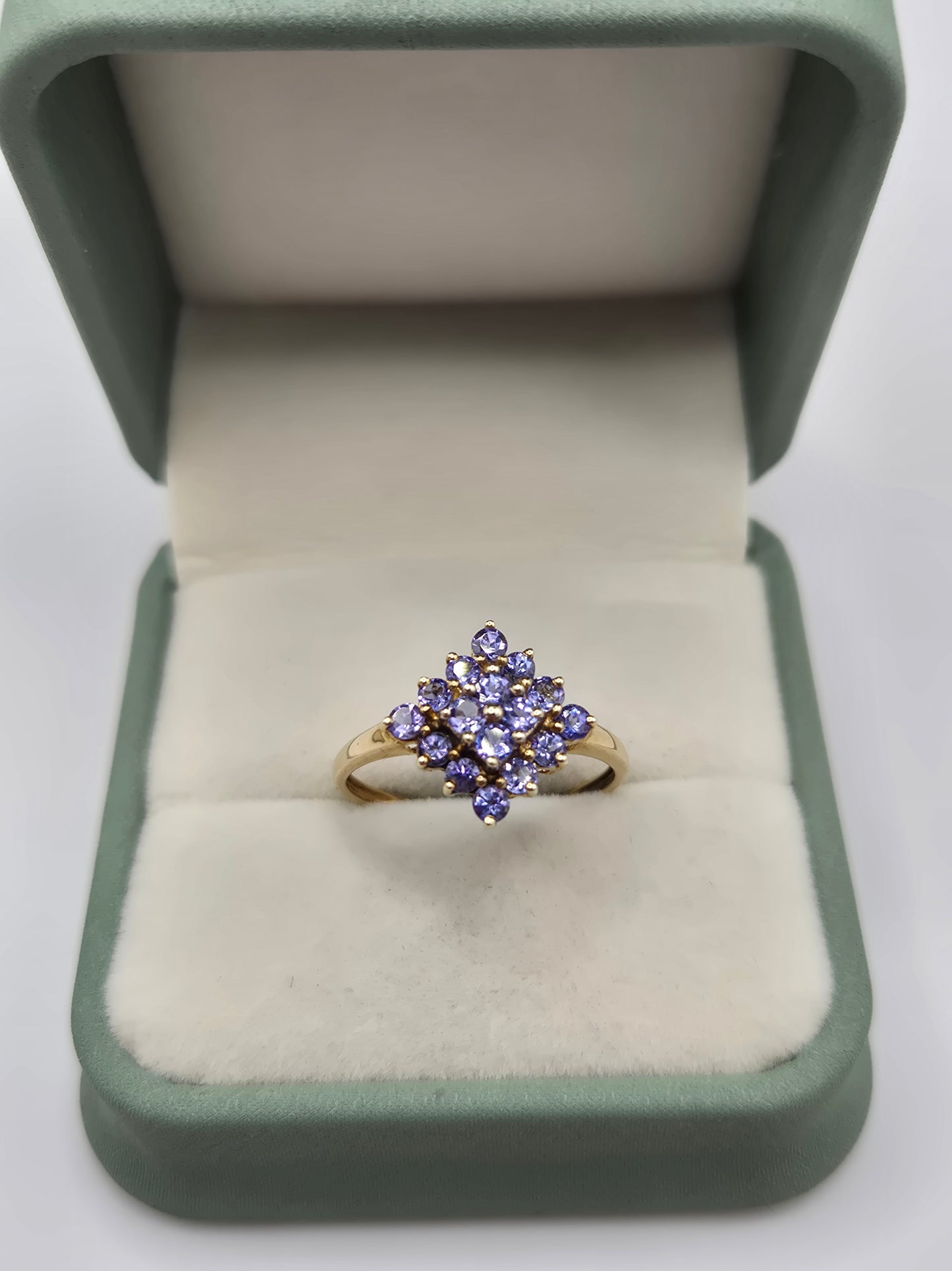 9ct gold tanzanite cluster ring