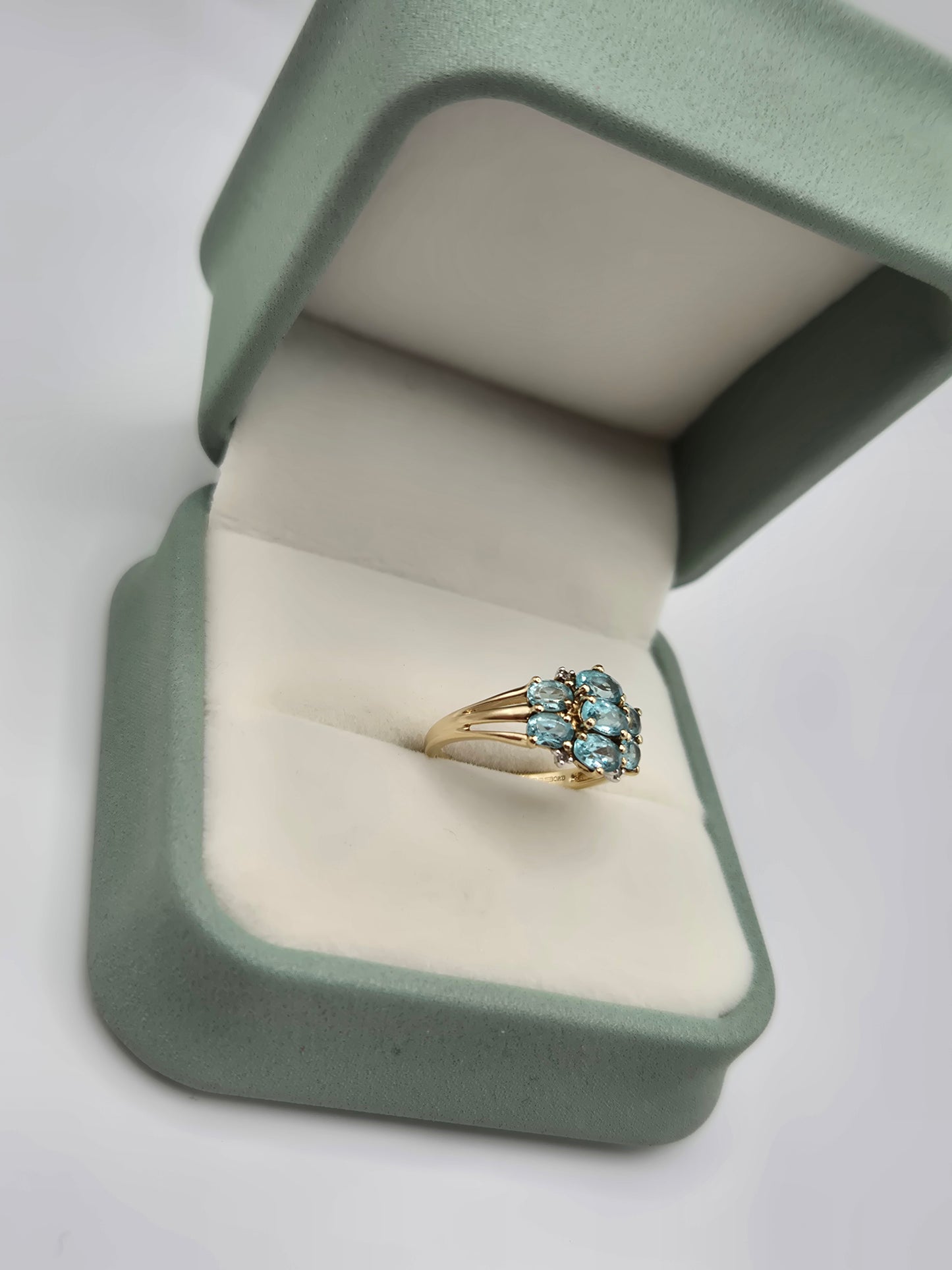 9ct gold topaz and diamond ring