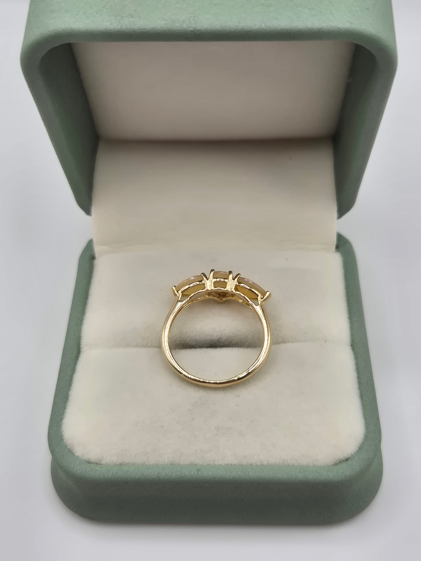 9ct gold opal ring