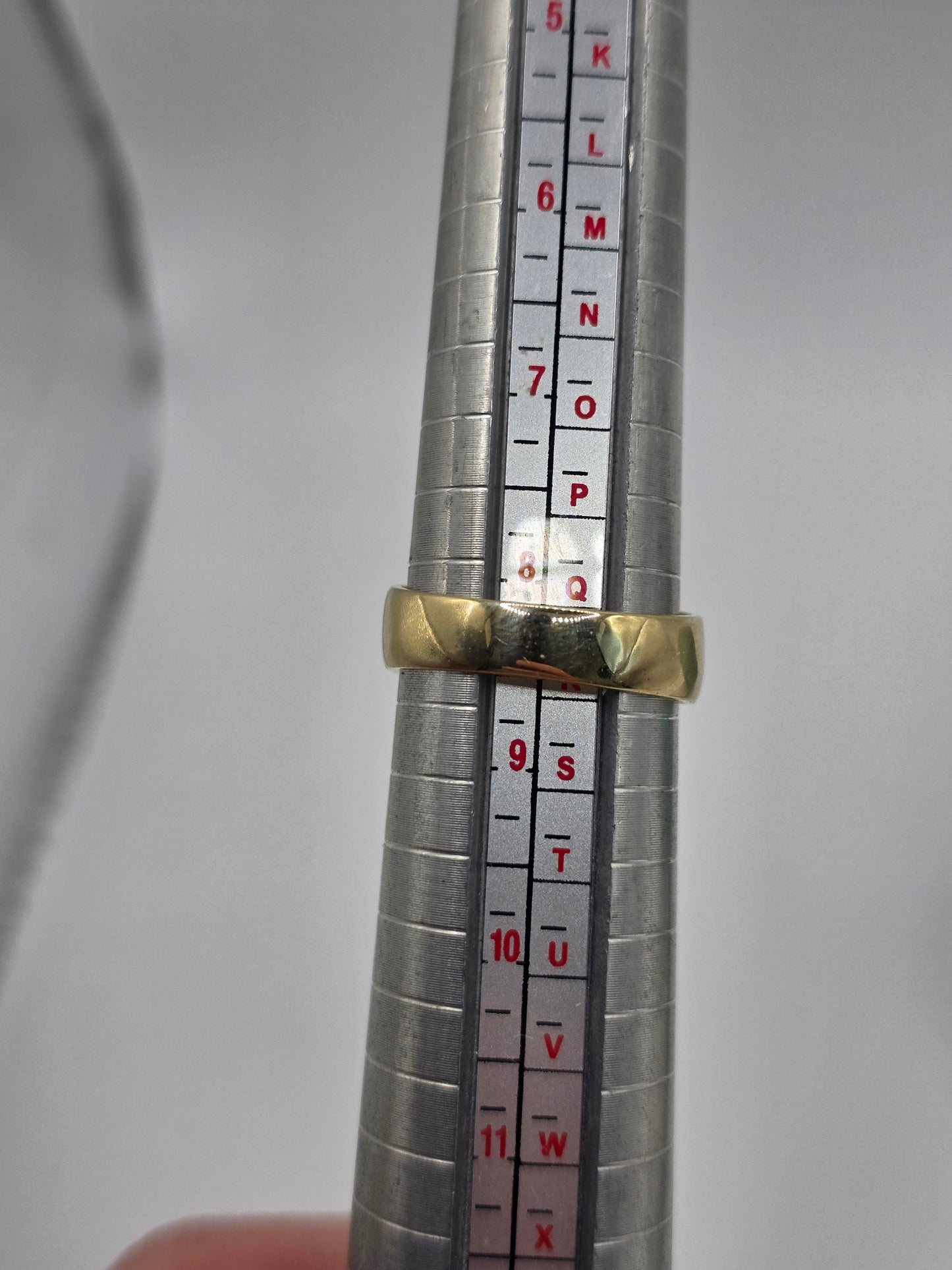 9ct gold star band ring