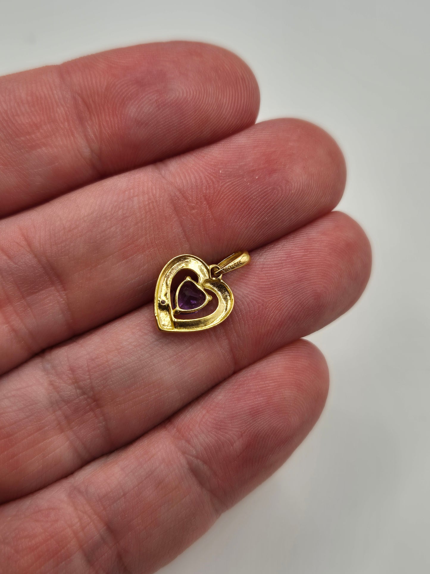 9ct gold amethyst and diamond pendant
