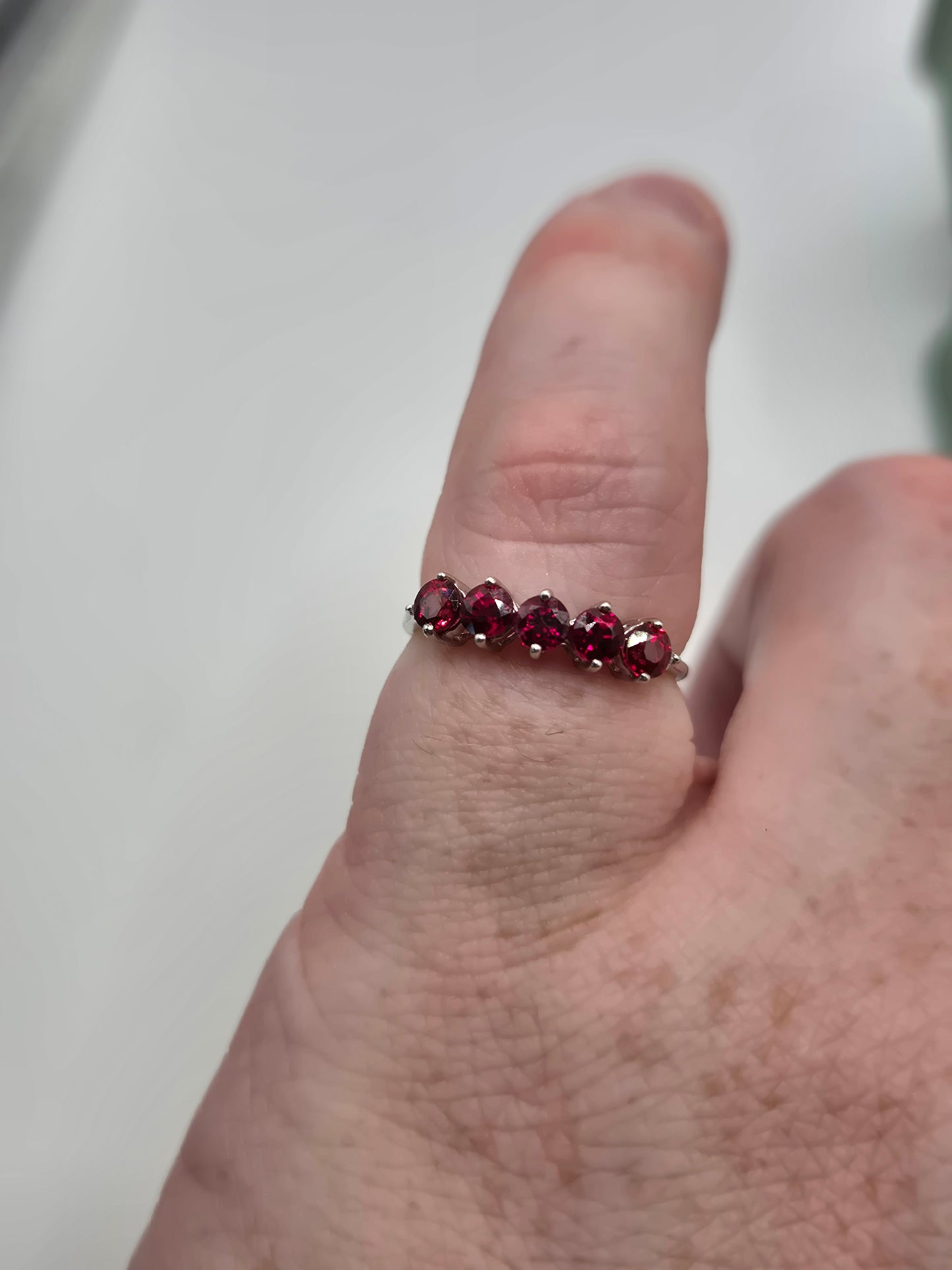 9ct white gold gemstone ring