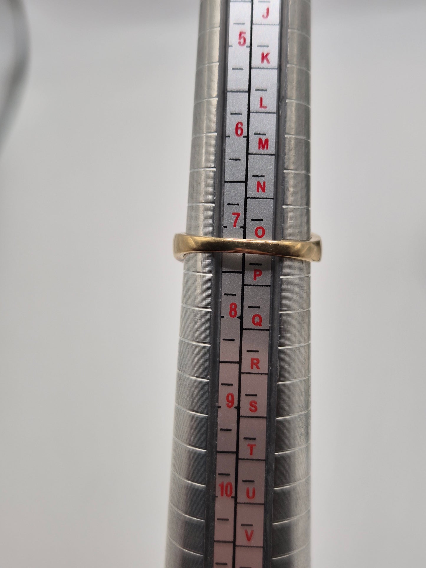 9ct tri gold diamond ring