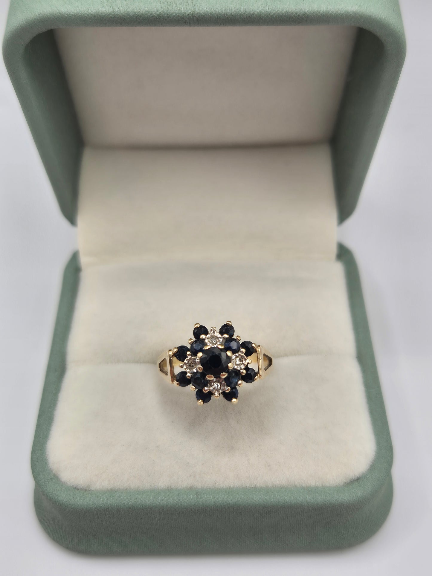 9ct gold sapphire and diamond ring
