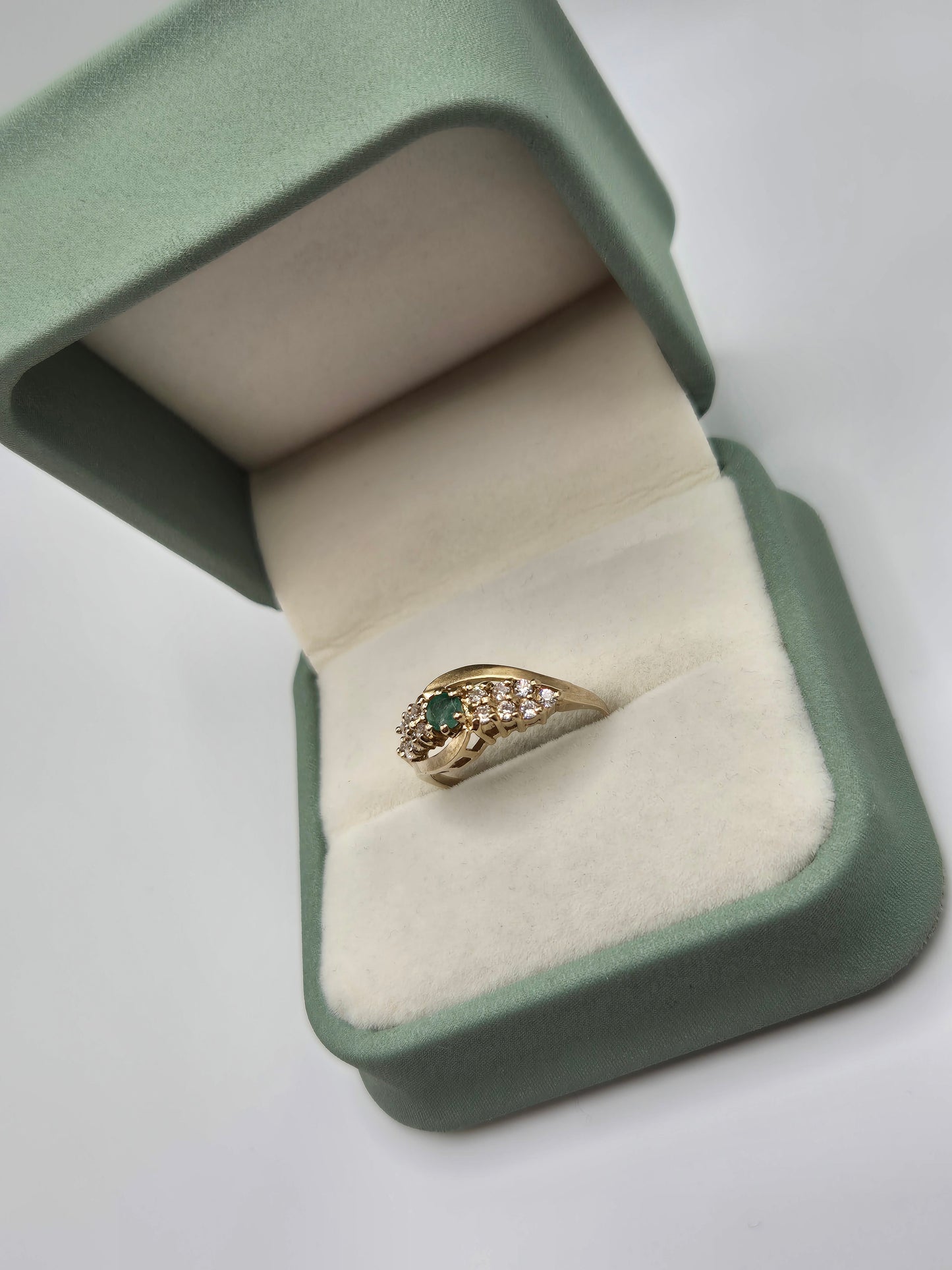 9ct gold emerald and cz ring