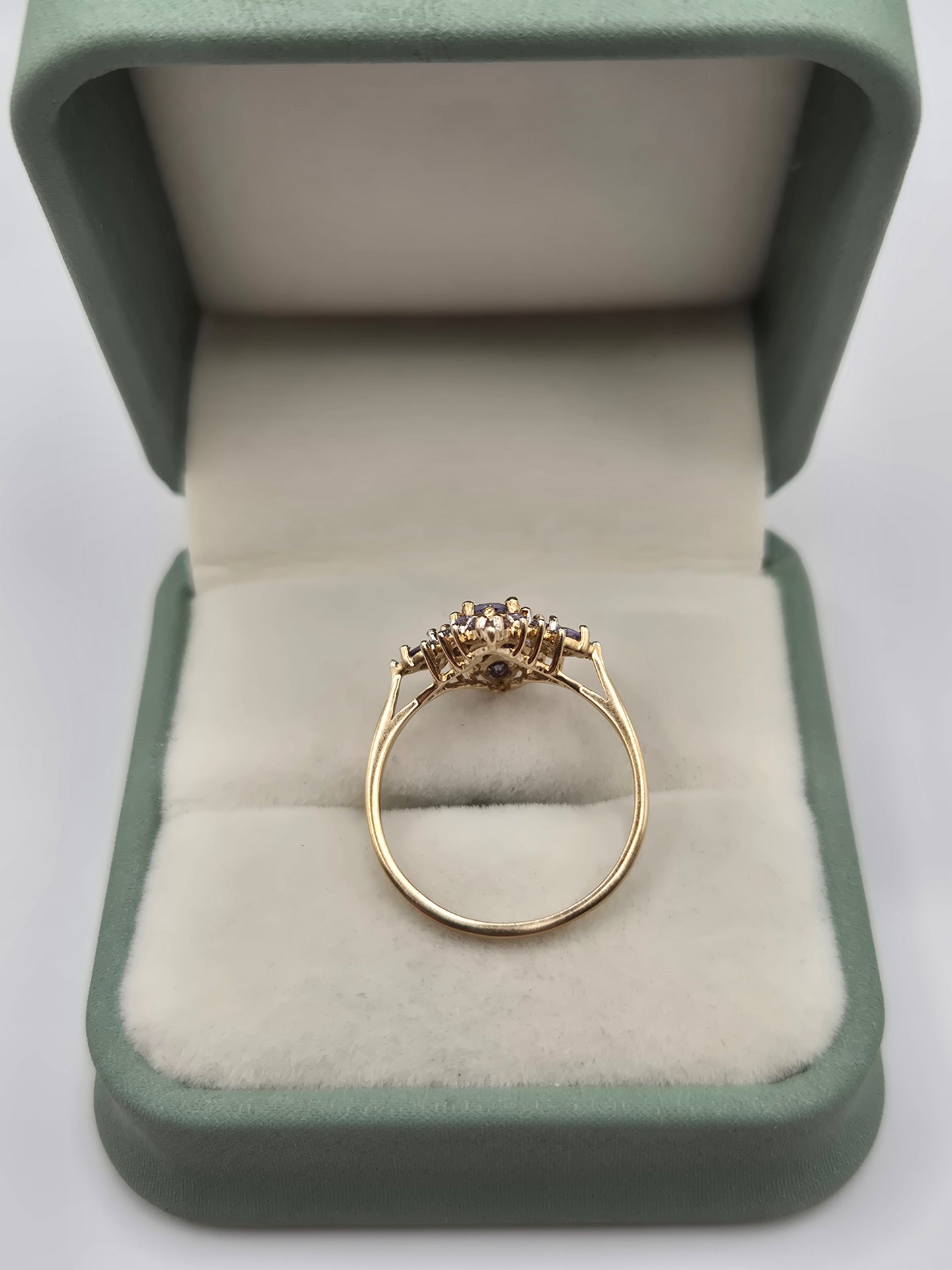 9ct gold tanzanite and diamond ring
