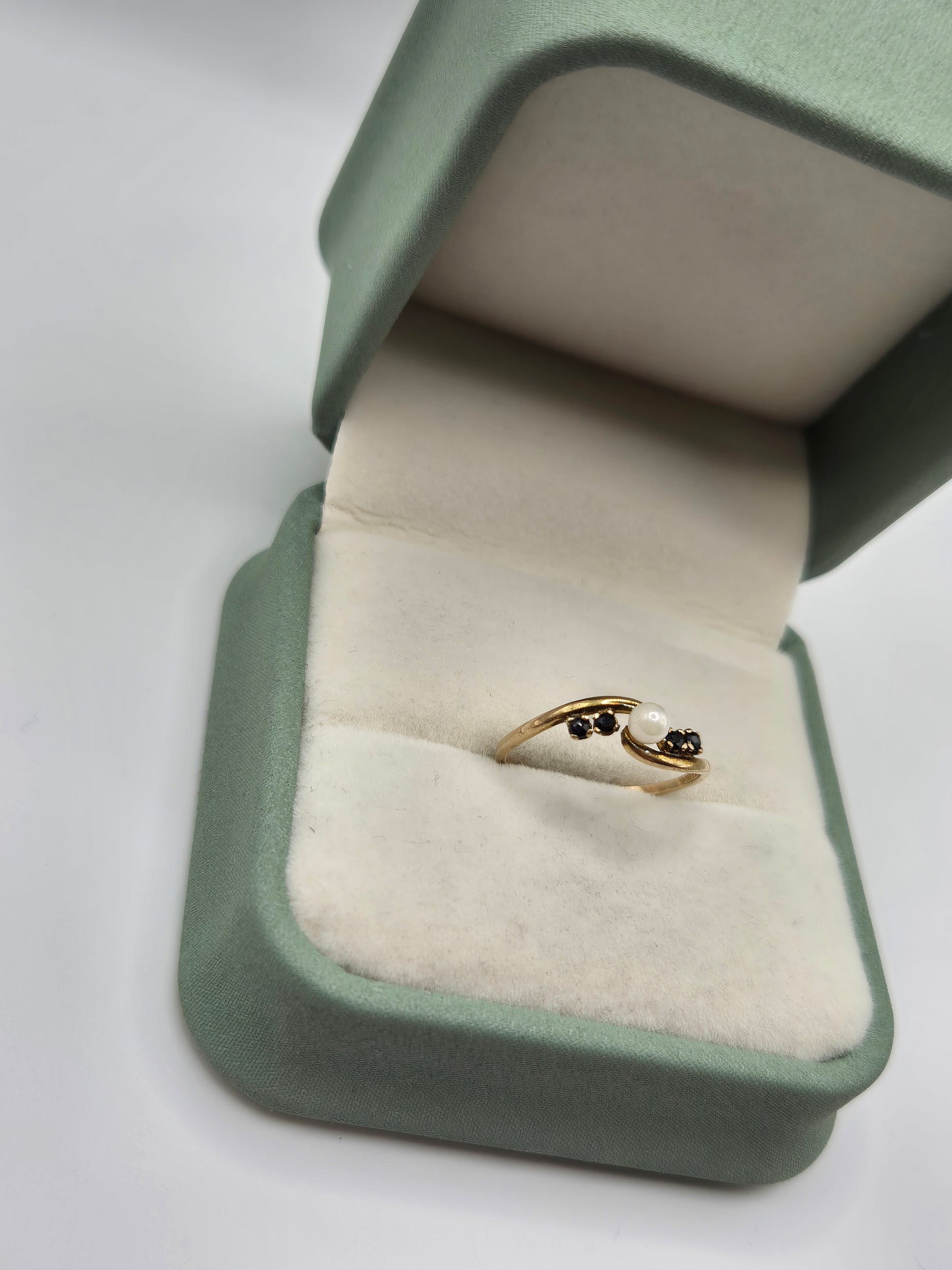 9ct gold pearl and sapphire ring